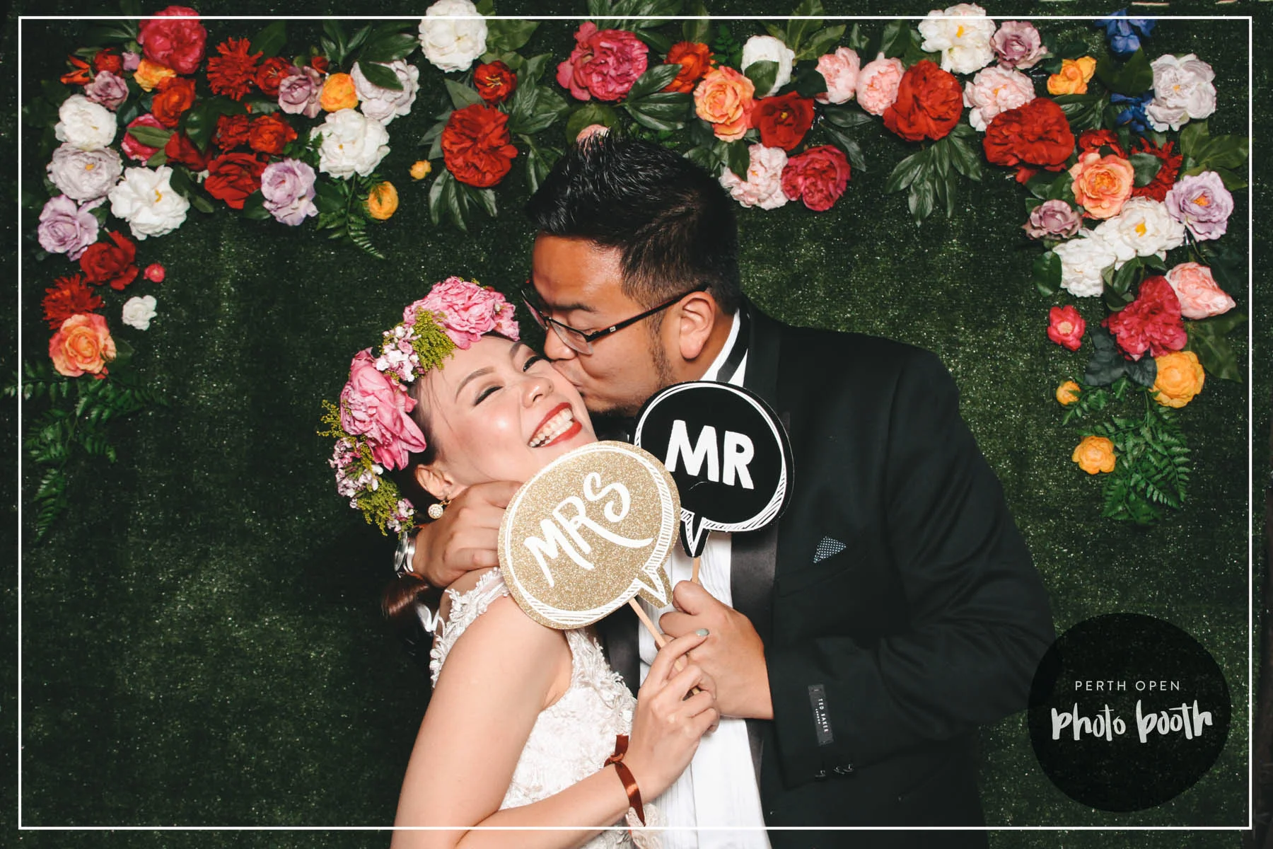 Elvi &amp; Leonard  's Wedding Reception   Password: Provided on the night   - all lowercase -