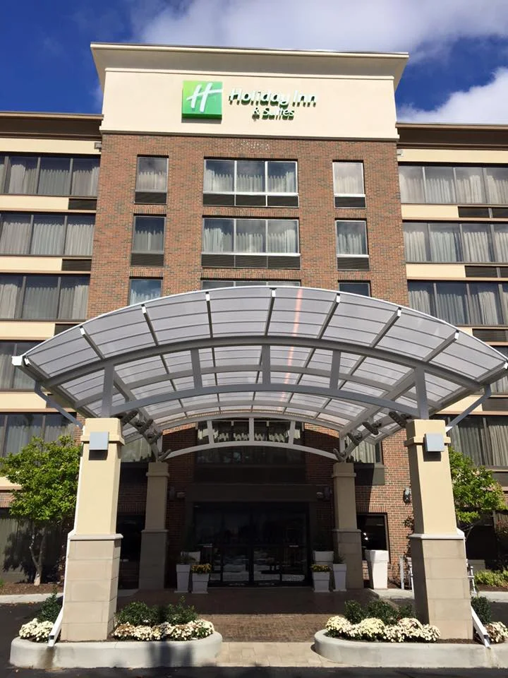 HOLIDAY INN - WARREN 2.jpg