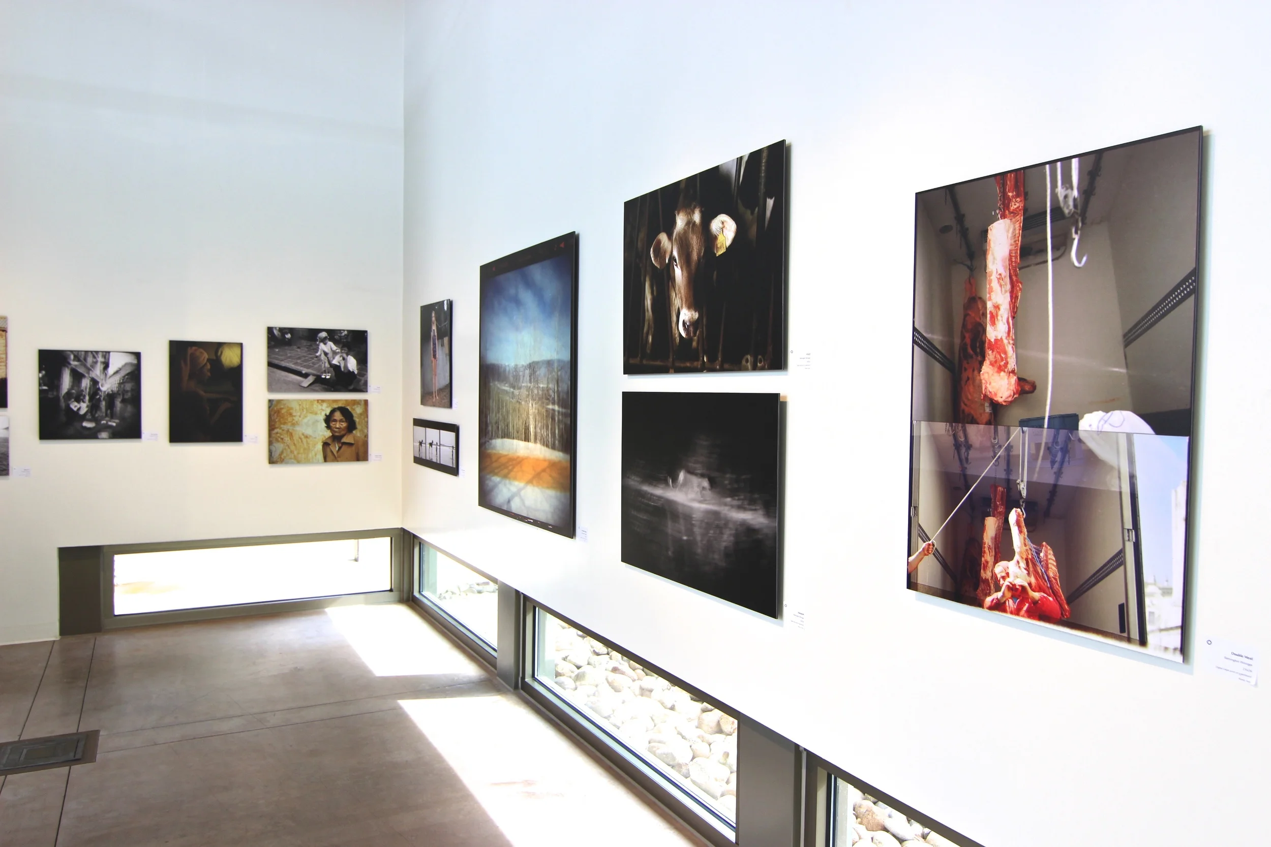    FANTASTIC LENSE :&nbsp;a photographic exhibition of the medium of film and its ability to produce unforeseen images. Mistakes such as film fogging, color shifts from expired film stock, unplanned double exposures and other darkroom effects create 