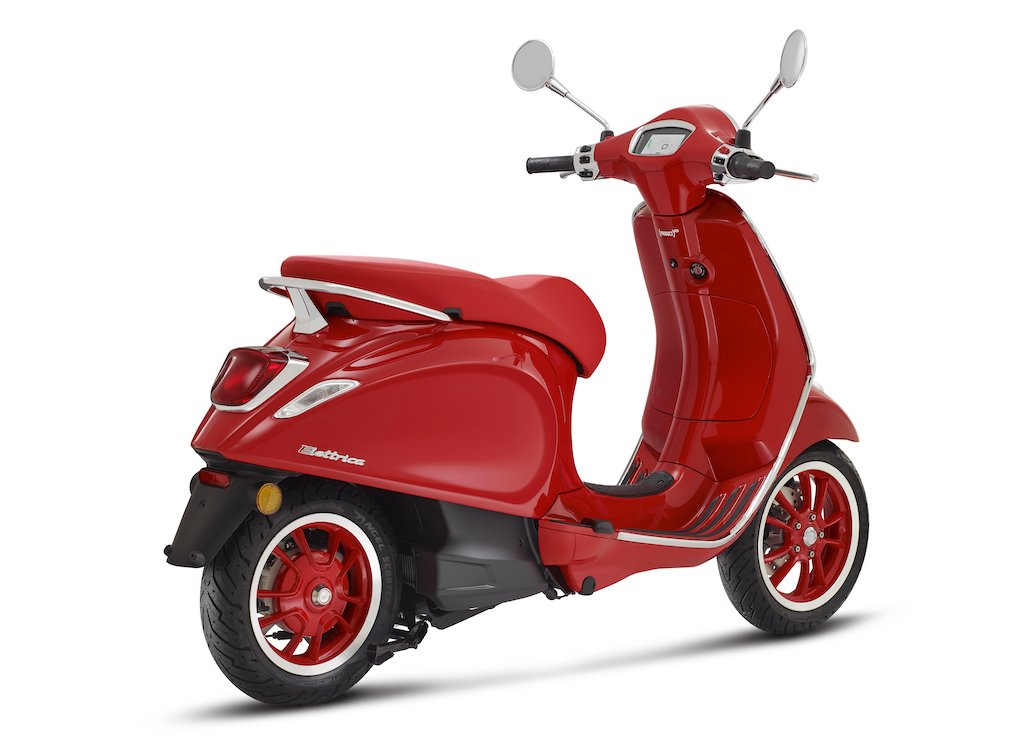 02 (Vespa Elettrica)RED low res.jpg