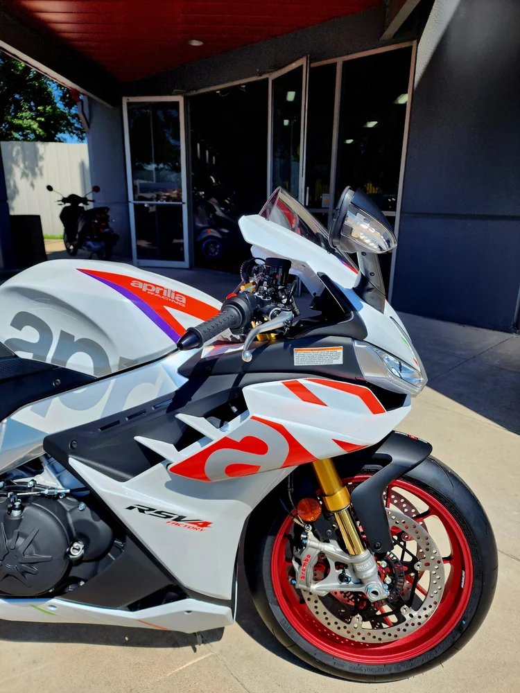 Aprilia Rsv4 Factory Racing Aprilia rsv4 factory racing