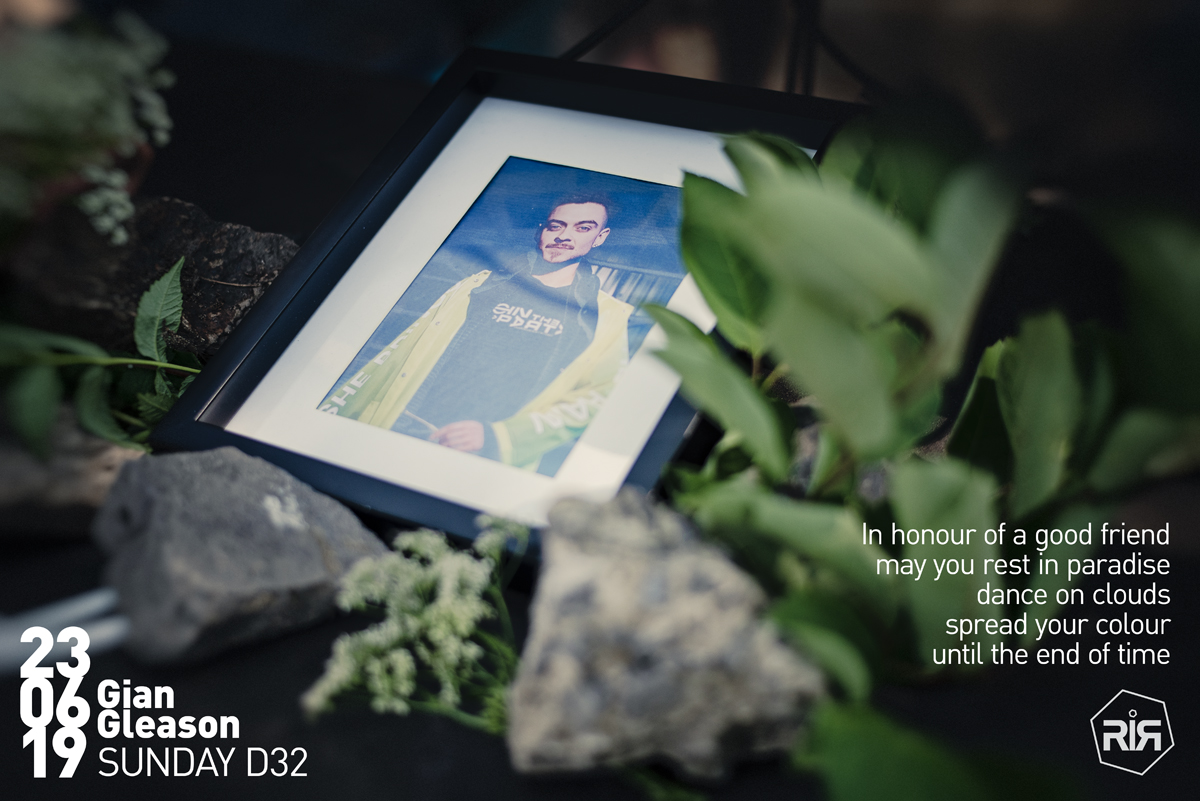 SU320869.jpg