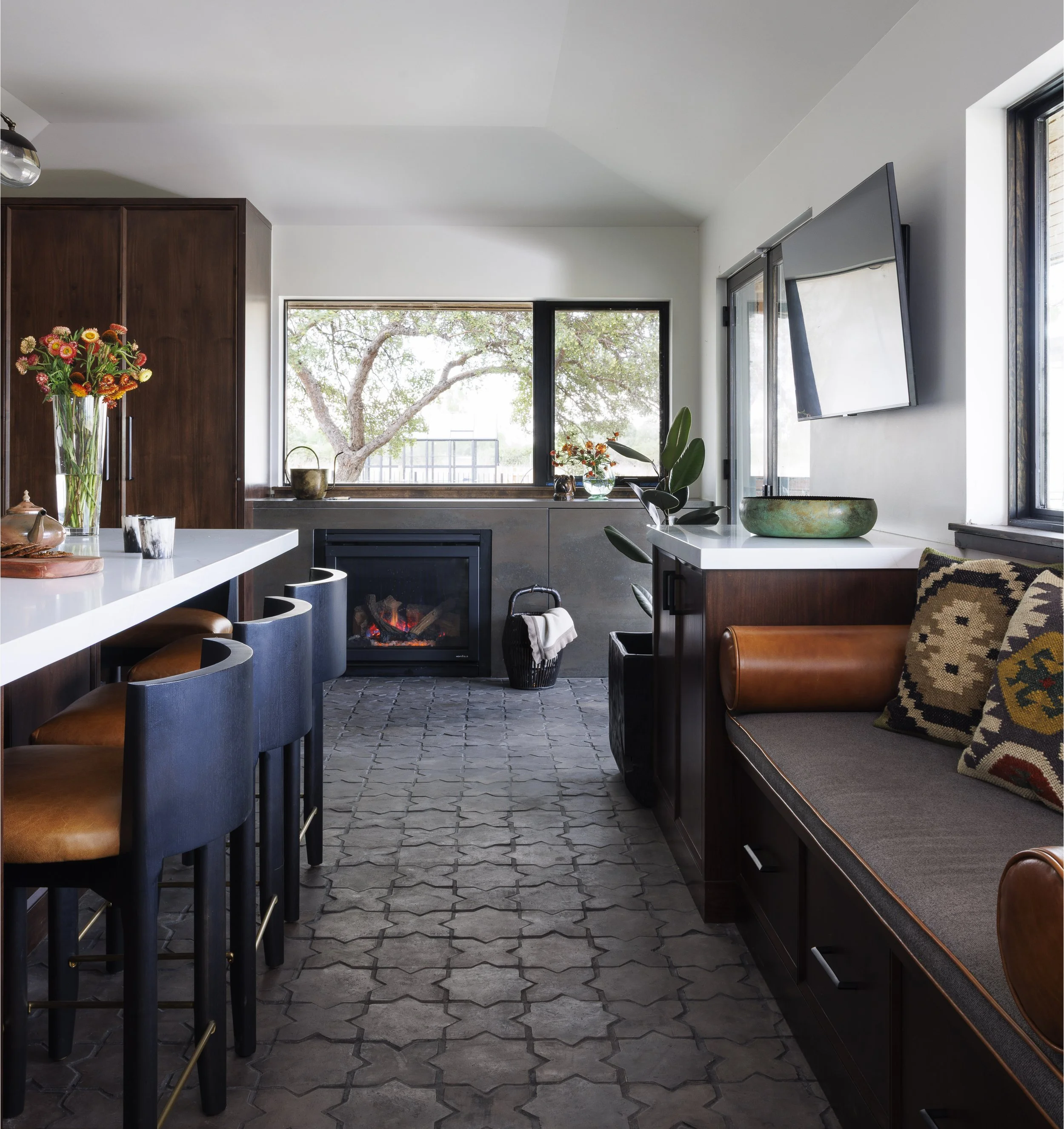 EMR_Kitchenfireplace.JPG