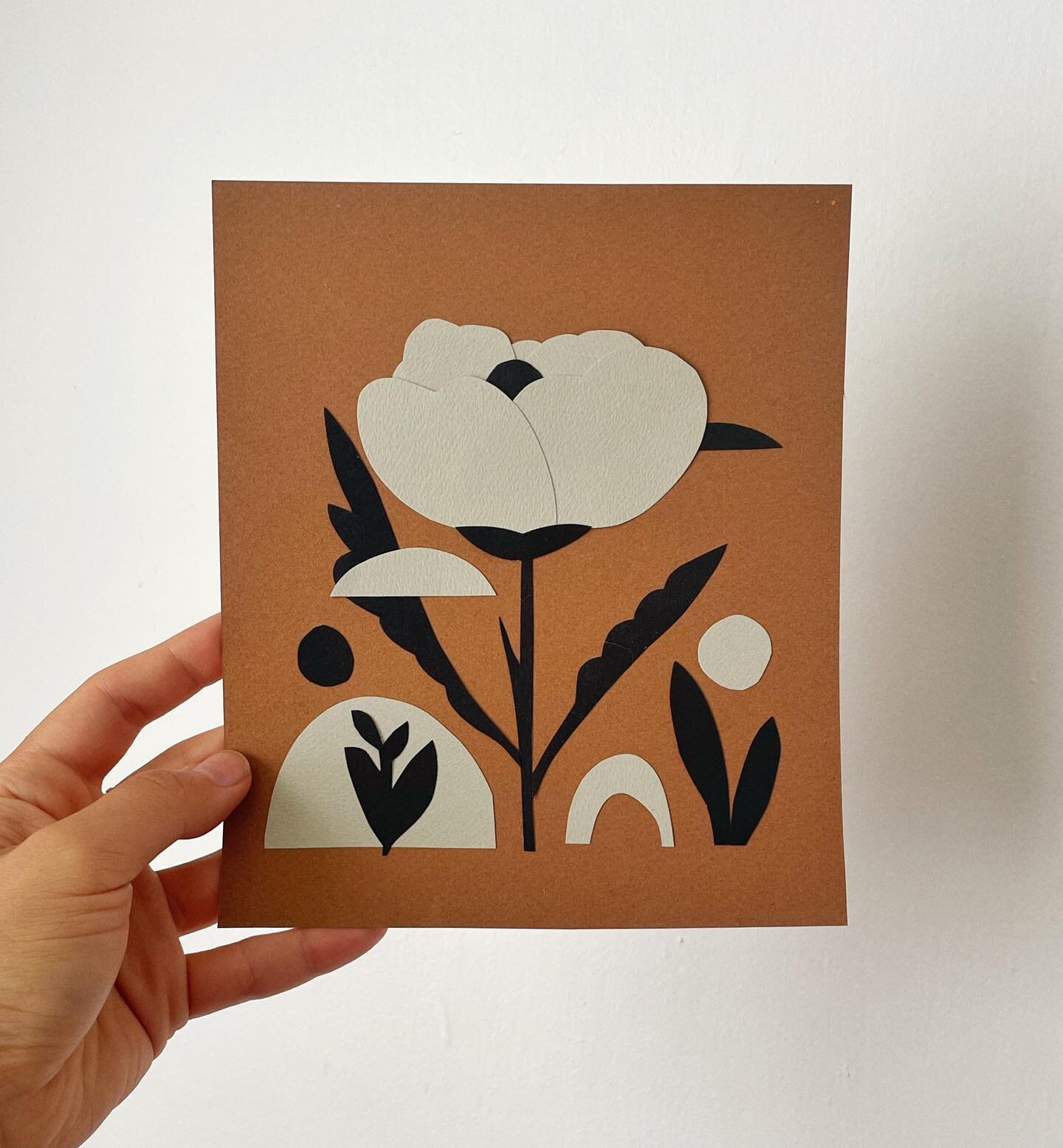 ✂️✂️✂️ happy September, friends ✨🧡🌞 less screens, more glue. 

#cutpaperart #collage #illustration #paperillustration