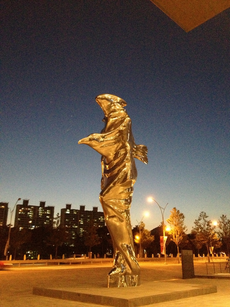  Awesome bird statue at Busan Cinema Center 