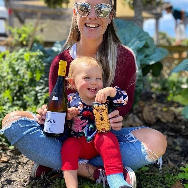 This pic made our day!! Thanks Jenta and @royalpalmwineandtapas #staysafe #safehealthy #familytime #originalsin #hardcider #cider #originalsincider