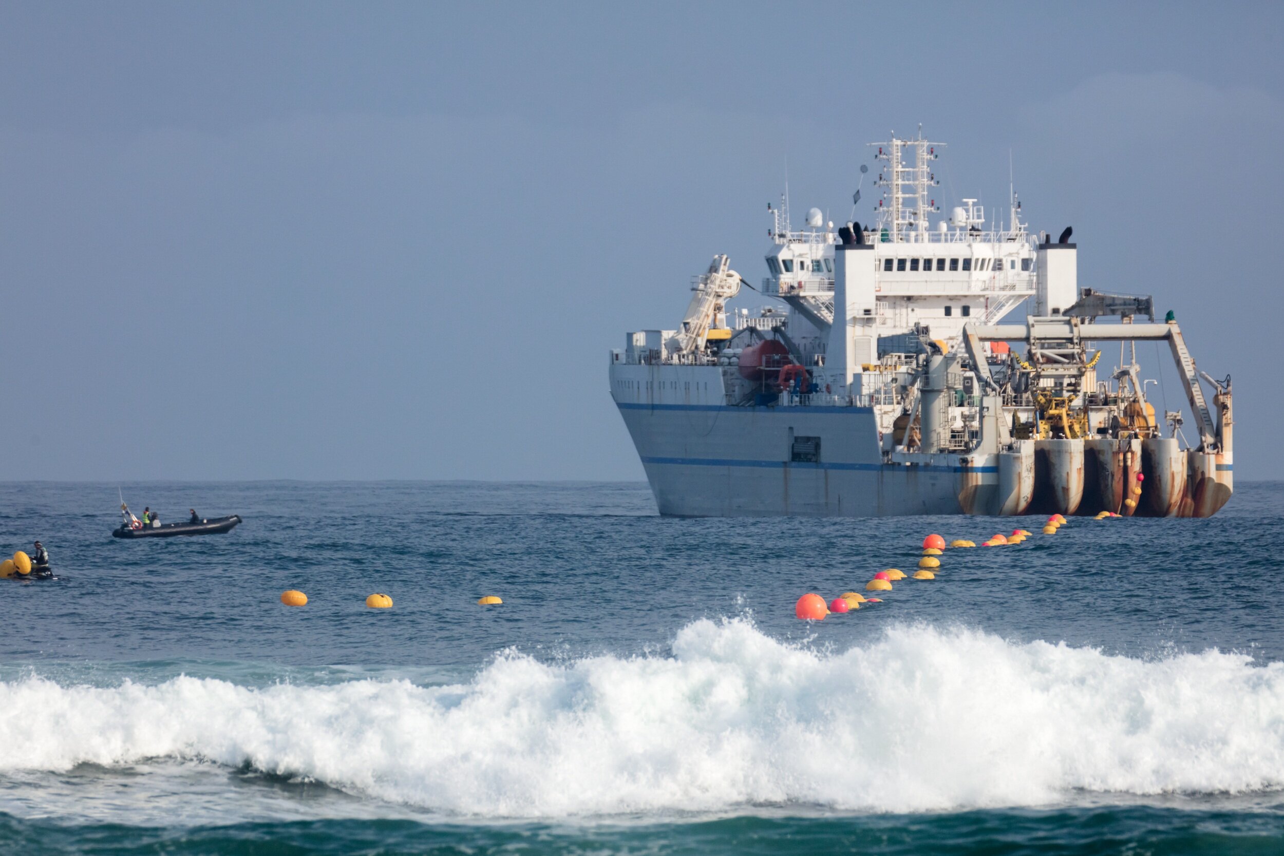  Installation of the world’s highest capacity internet subsea cable that stretches from Spain to Virginia. 