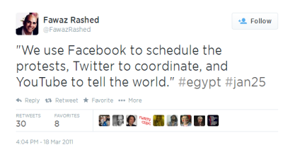 En este tuit puede leerse "Nosotros usamos Facebook para calendarizar las protestas, Twitter para coordinarnos y YouTube para contarle al mundo".