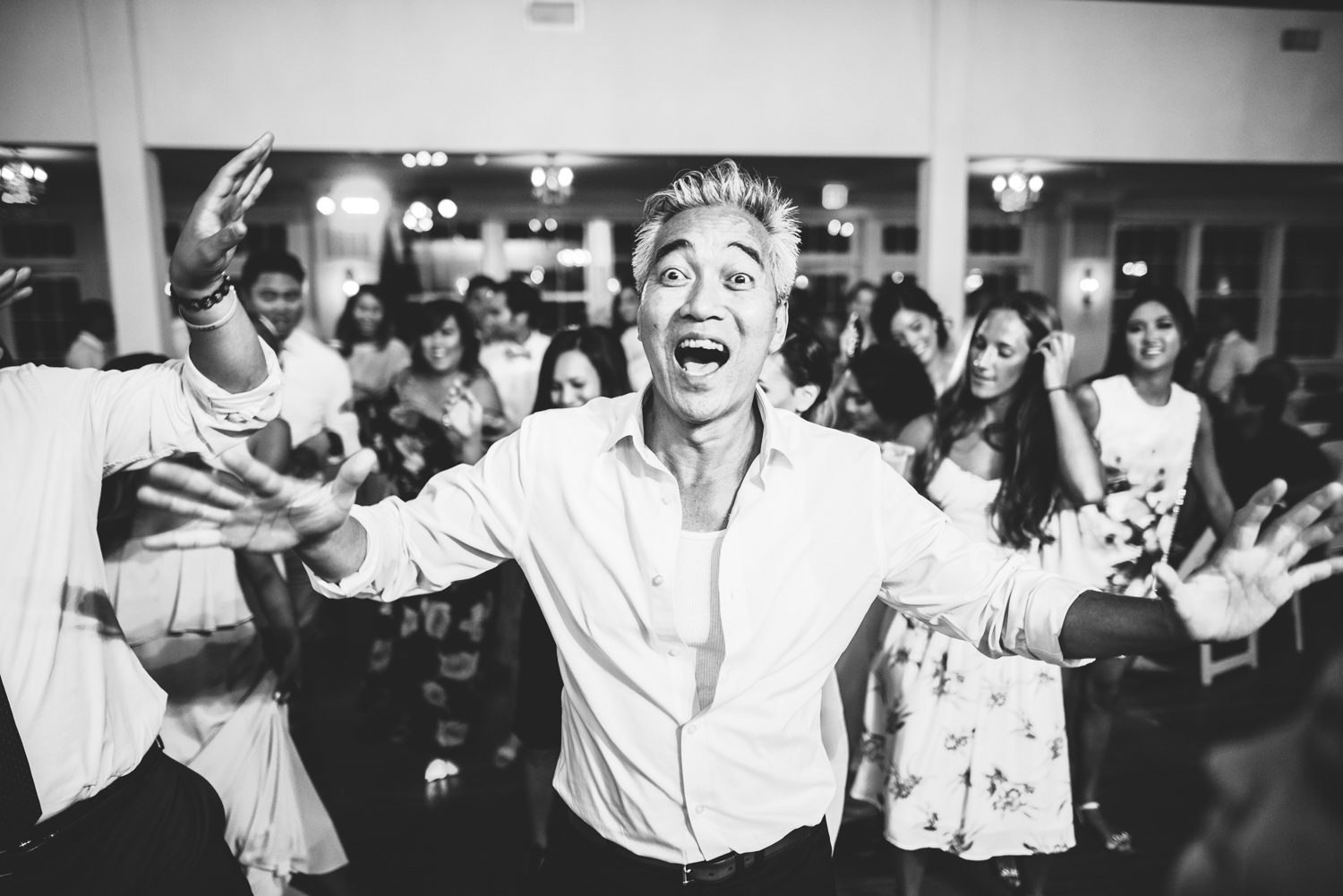 053 crazy guest at a wedding.jpg