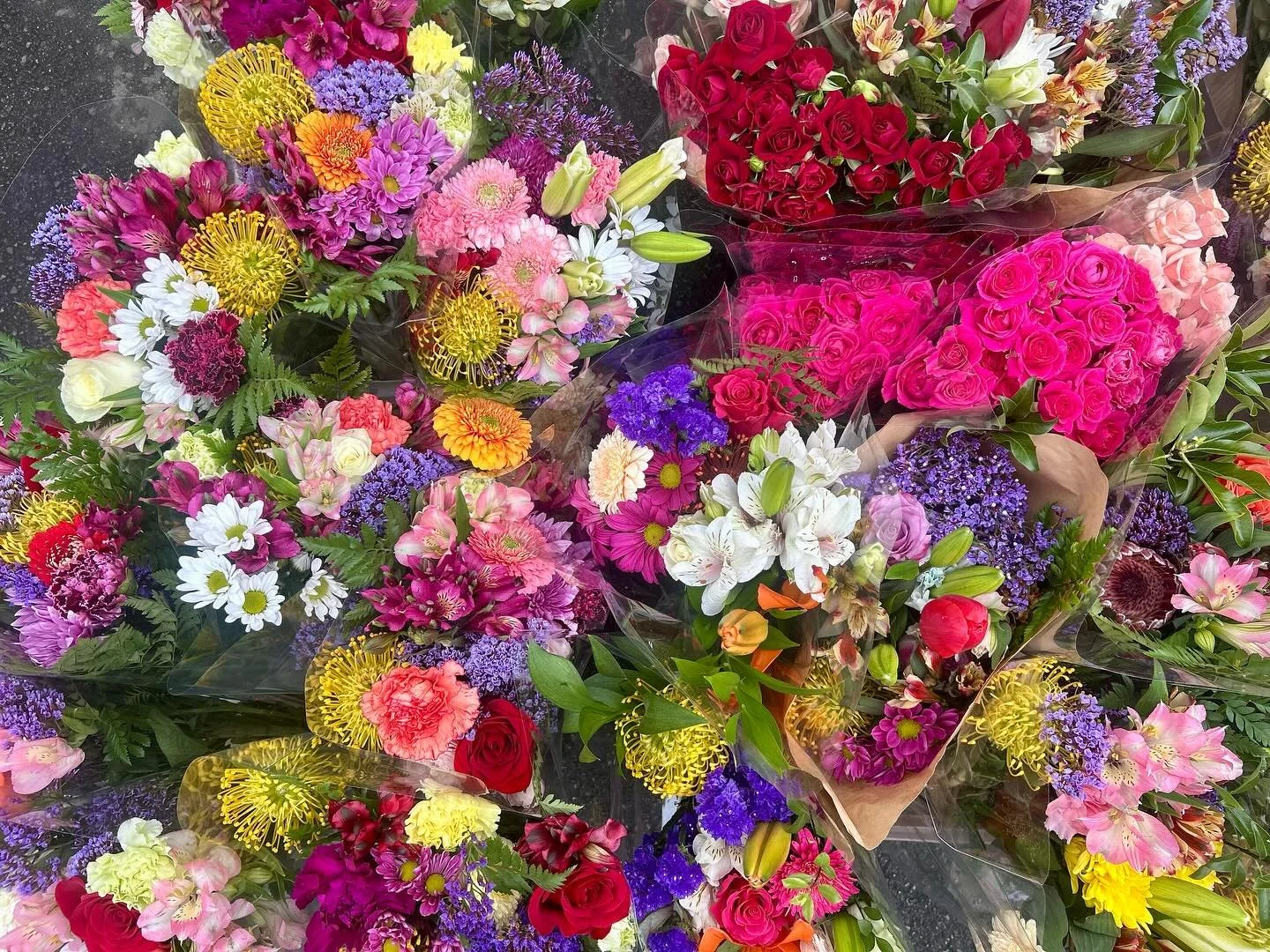 They say &ldquo;April showers brings May flowers&rdquo;- if that&rsquo;s true then we say &ldquo;Let&rsquo;s goooooooooo!&rdquo; 💐 🌧️ ☀️ 🌺