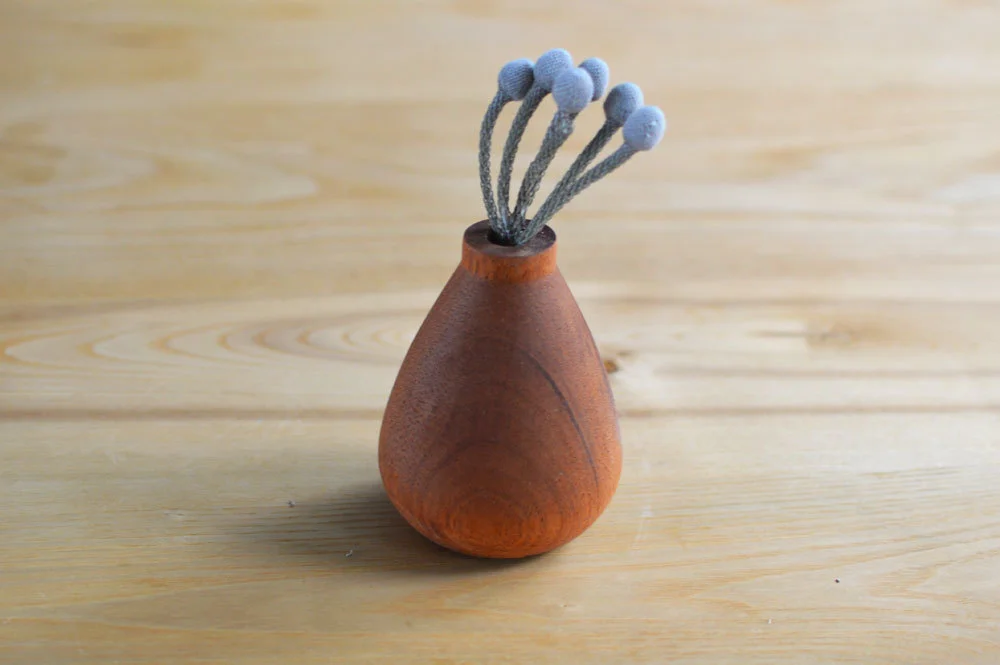MahogonyBudVase.jpg