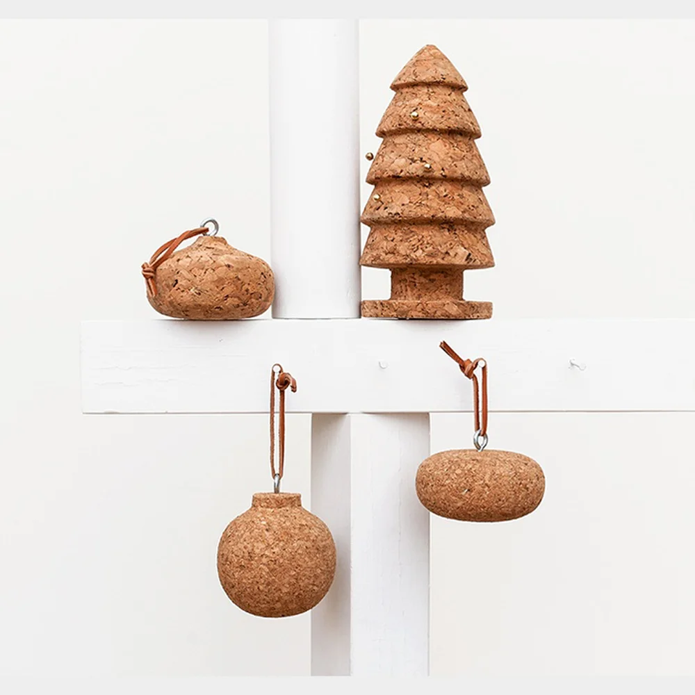 corkornaments_brika.jpg