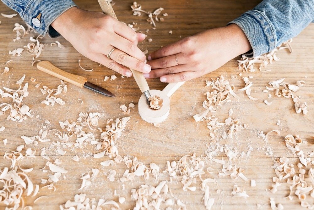 Only a few spots left for our upcoming In-Person Spoon Carving Workshop - afternoon session on 9/10! Reserve your seats in advance! ✨⁠
⁠
Sign up now at melanieabrantes.shop 😍 Link in bio!⁠
⁠
#melscarvingclub #spooncarving #diy