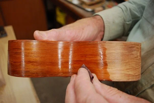 Staining the wood with linseed oil (smells amazing).
