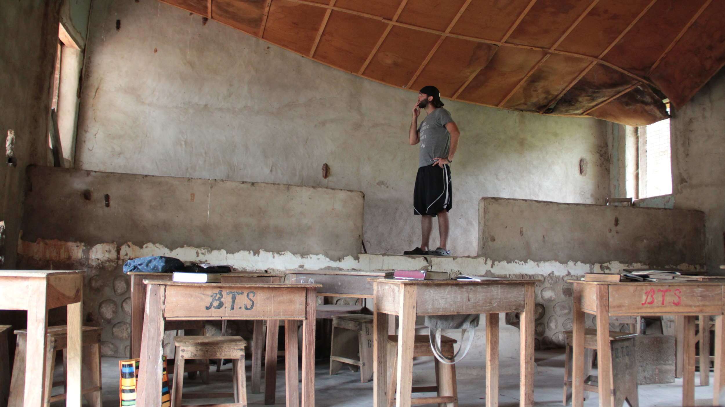  The hot &amp; humid climate is hard on buildings.&nbsp;&nbsp;Here, a ceiling is rotting and collapsing in a classroom.&nbsp; 