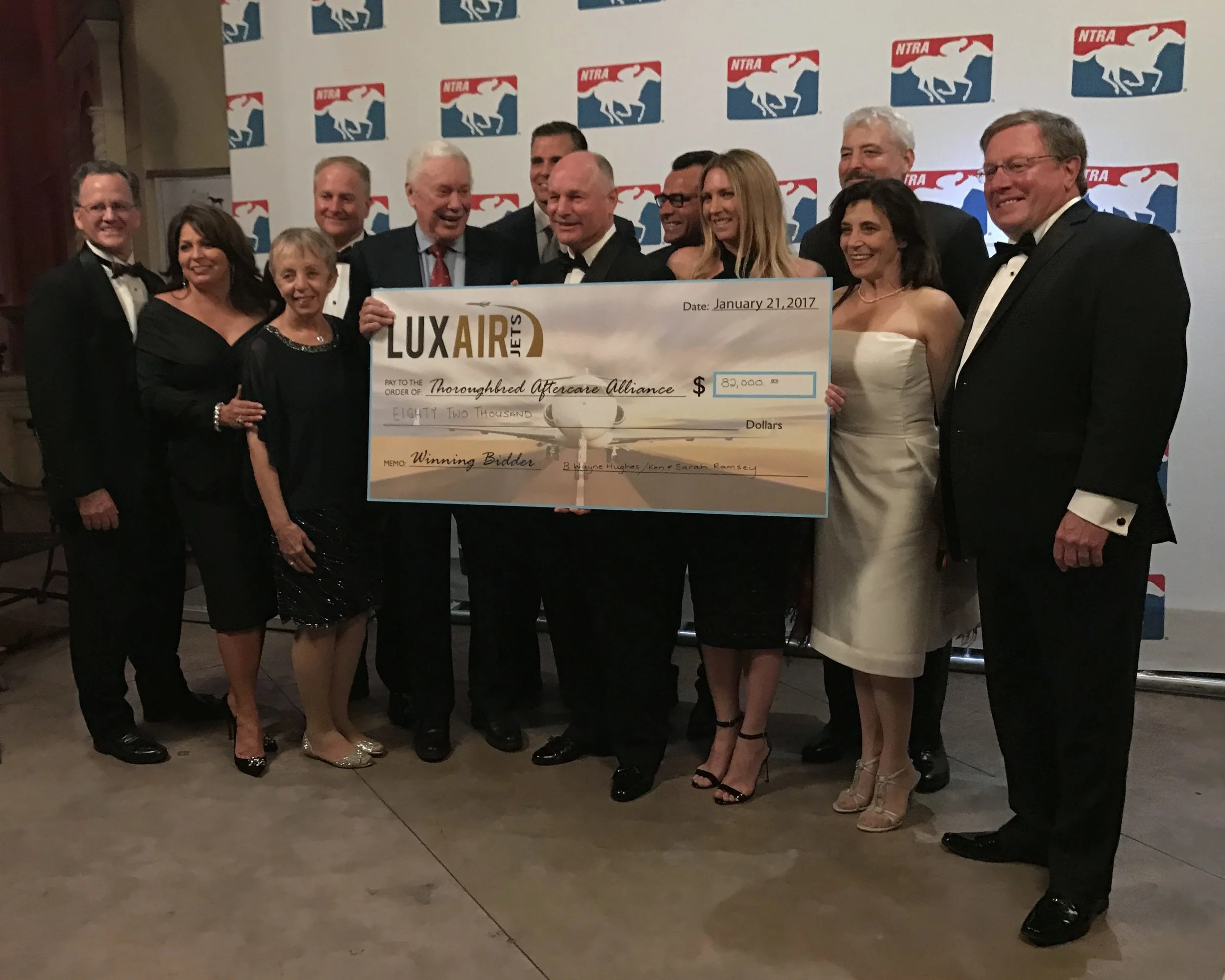 NTRA-Eclipse-Award-and-LUXAIR-e1487102685206.jpg