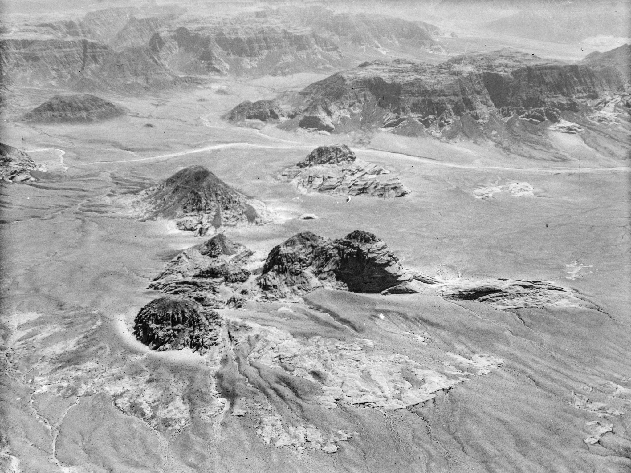 Flyfoto av Wadi Rum i sørlege Transjordan