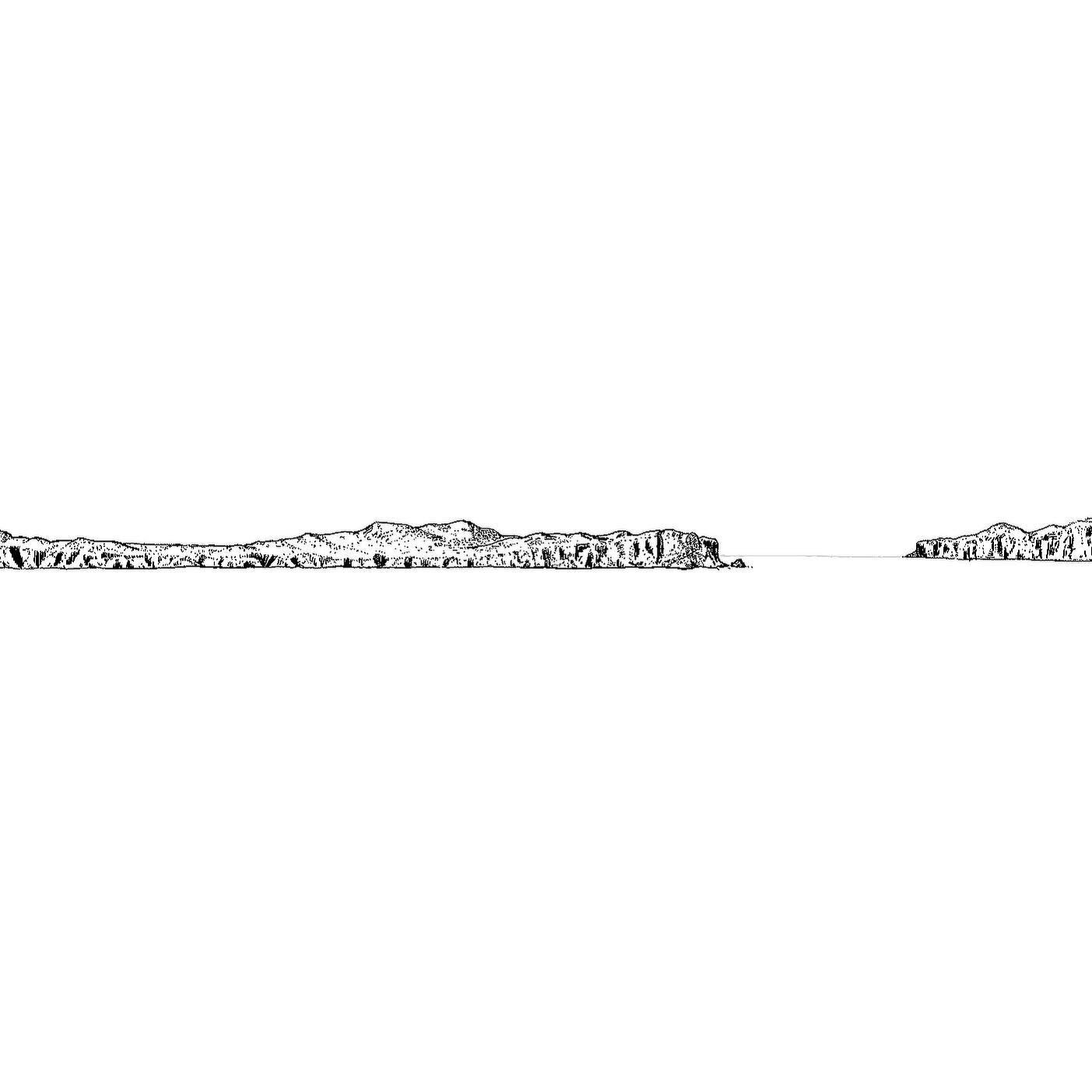 Skisse av nokre fjellklipper langs kysten. Basert p&aring; ei 200 &aring;r gamal m&aring;leriskisse av den britiske l&oslash;yntnanten Michael Houghton. 

Skissa, som vart teikna fr&aring; b&aring;t, viser nokre klipper ved inngangen til #Persiabukta