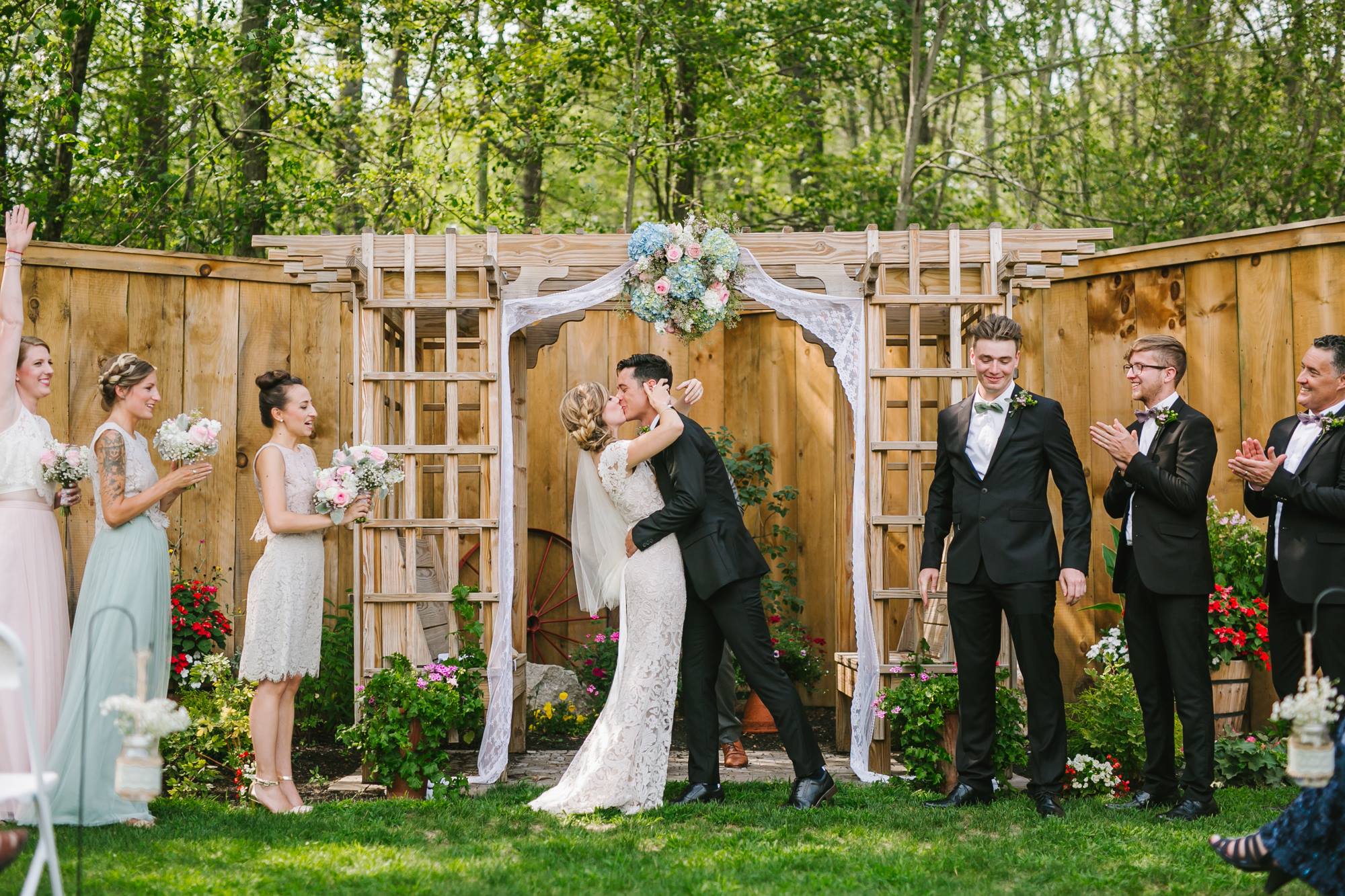 Emily Tebbetts Photography Wedding || Blissful Meadows, Uxbridge, MA 1.jpg