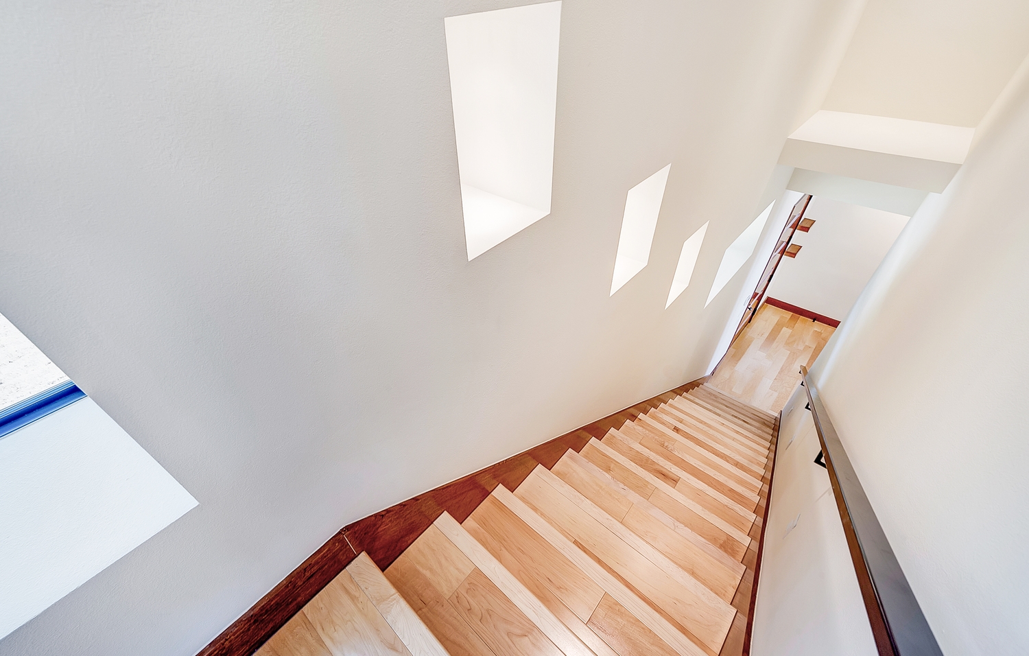 4306Ridge_ClassicUrbanHomes-Hi-3470471027-O.jpg