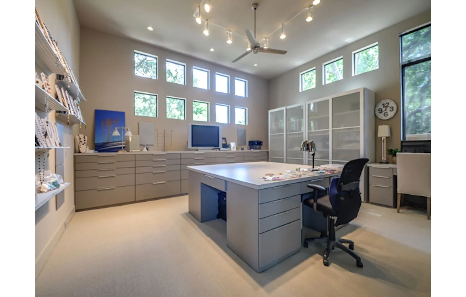 Office 1.jpg
