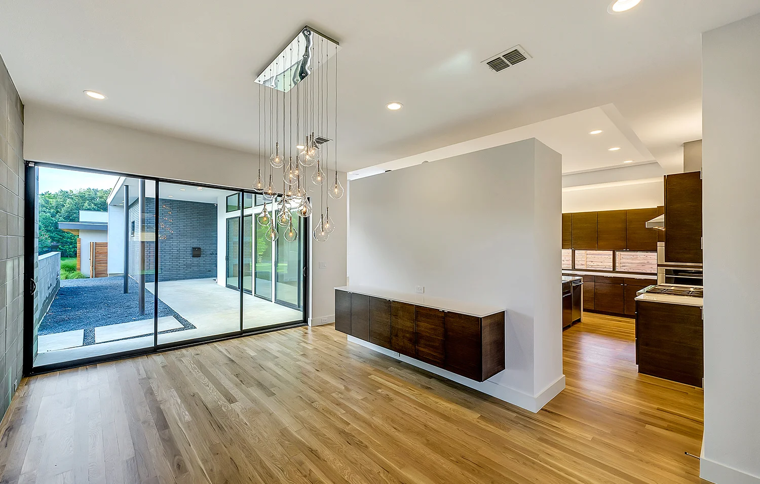 10424Westlawn-12.jpg