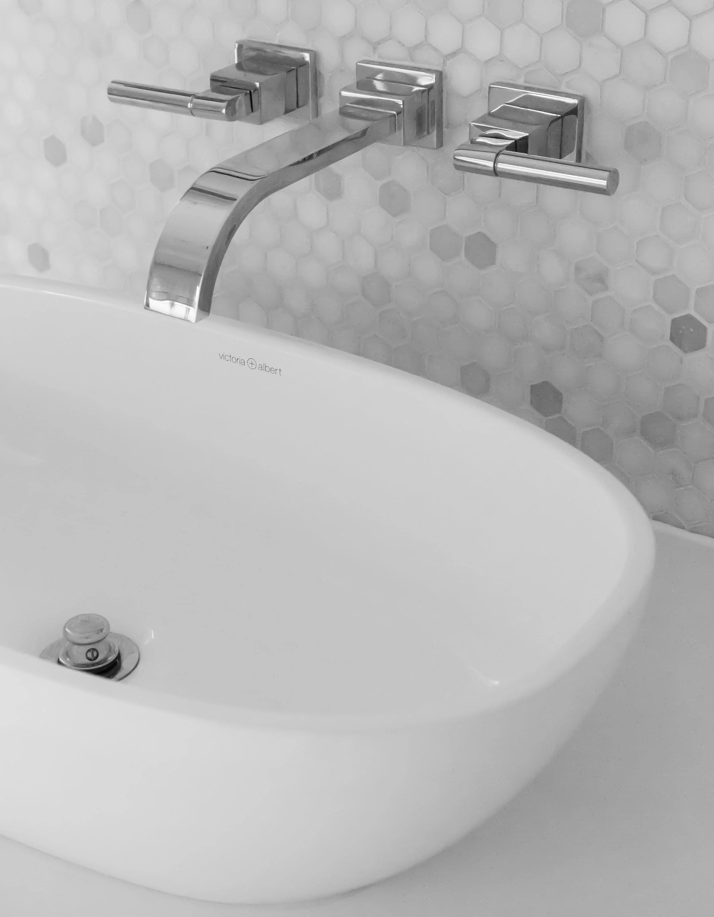 victoriaalbert_sink_masterbath_hexagontile.jpg
