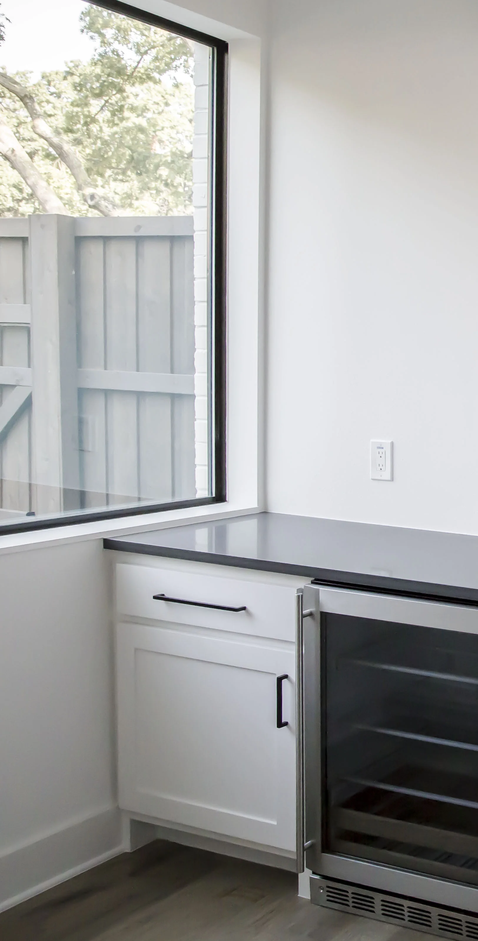 winefridge_kitchen.jpg