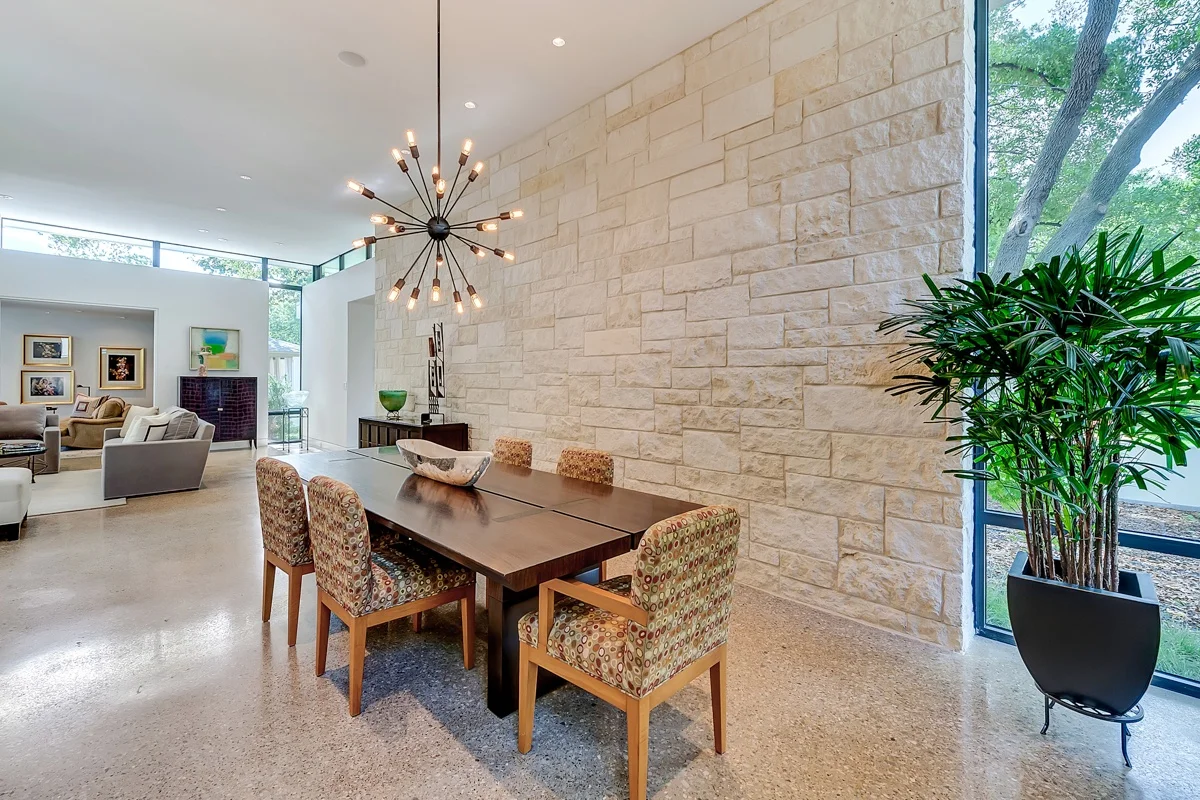 Modern Custom House Texas-2.jpg