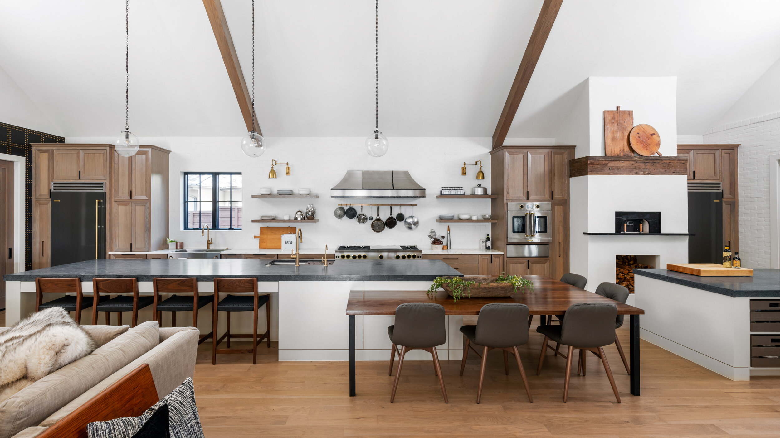 Kitchen Full.jpg