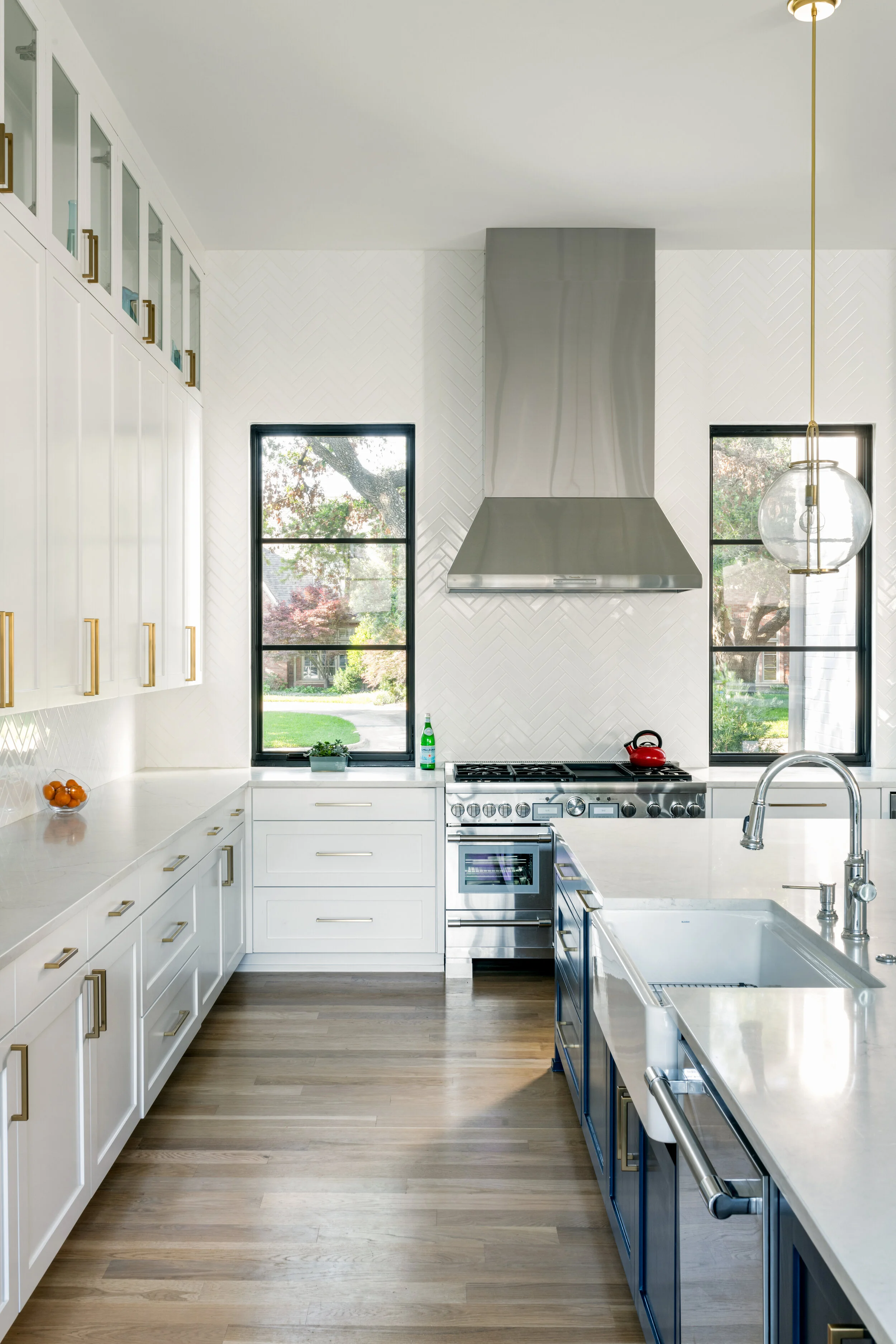 Kitchen 2.jpg