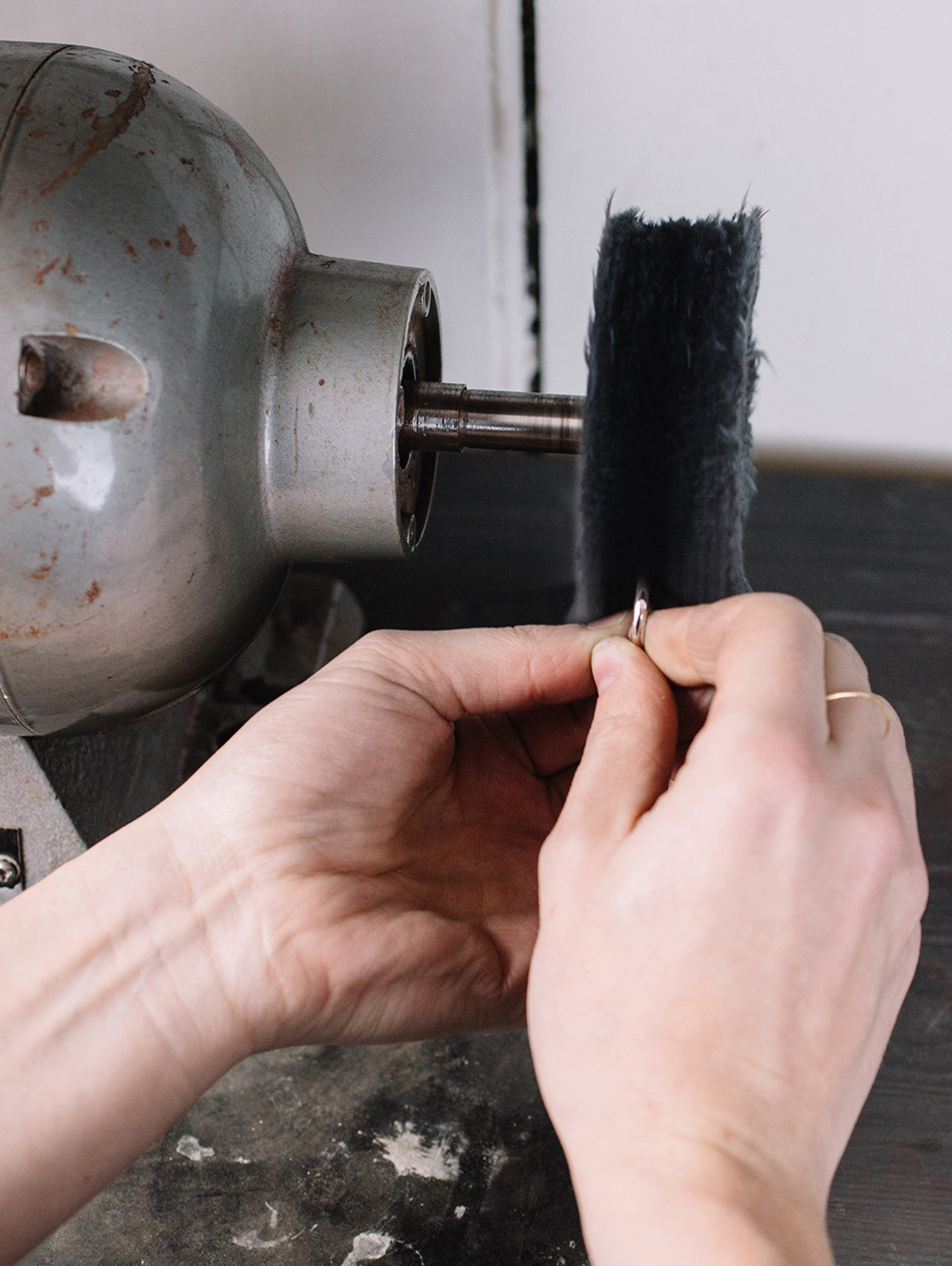 polishing a ring 