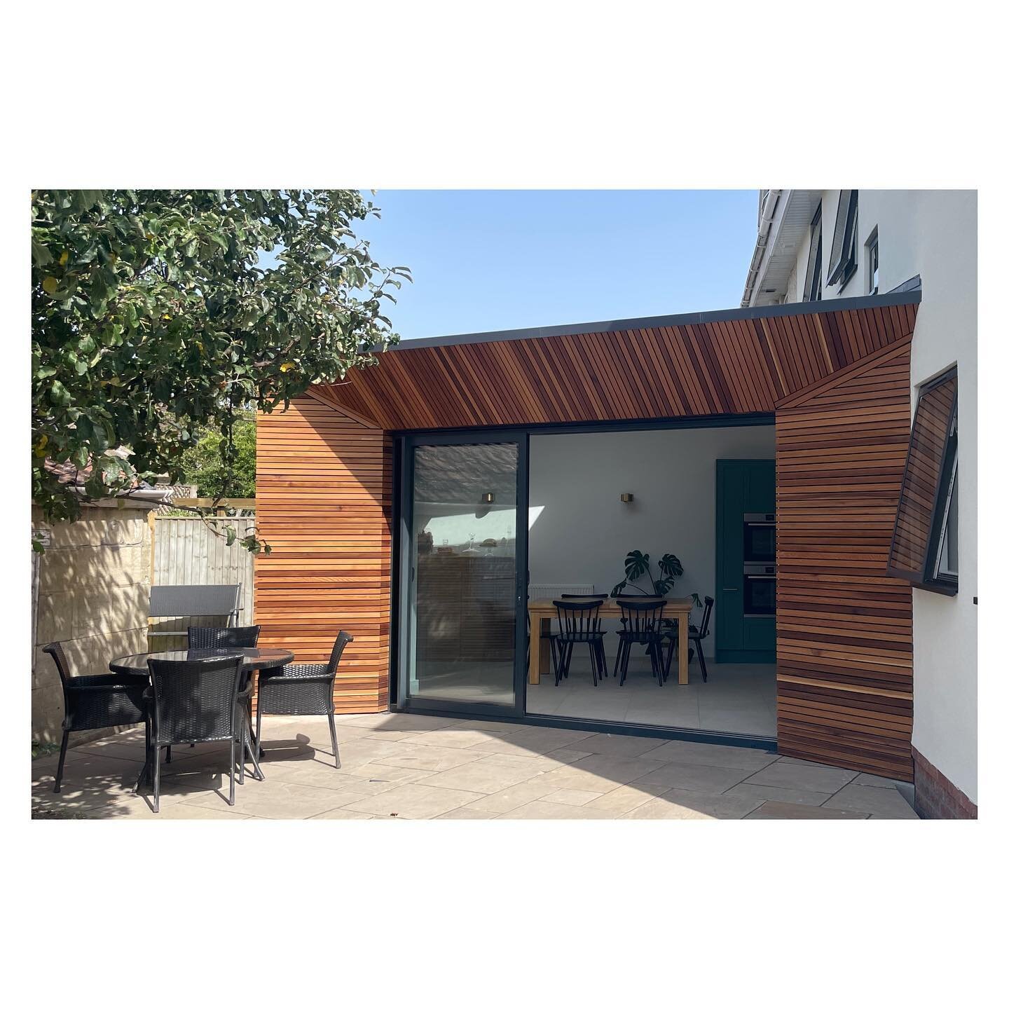 | Home in Lyncombe

Lunchtime visit to see the completed extension and alteration work to a 1950s house in Bath.

The design reorientates the kitchen towards the garden which is set mostly to the side, and the angled elevation is enhanced by the cham