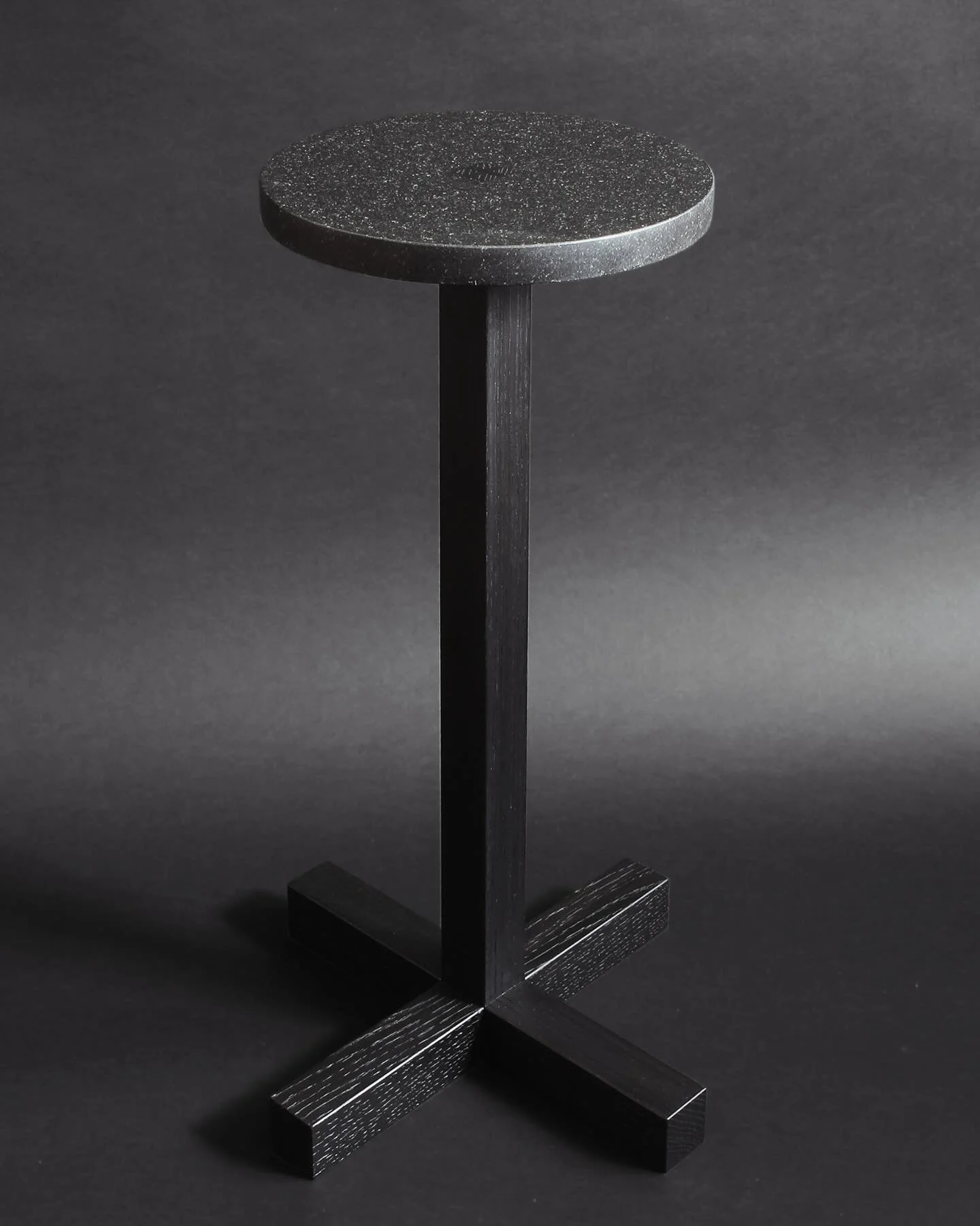 XO Drink Table in &lsquo;New Moon&rsquo; colorway