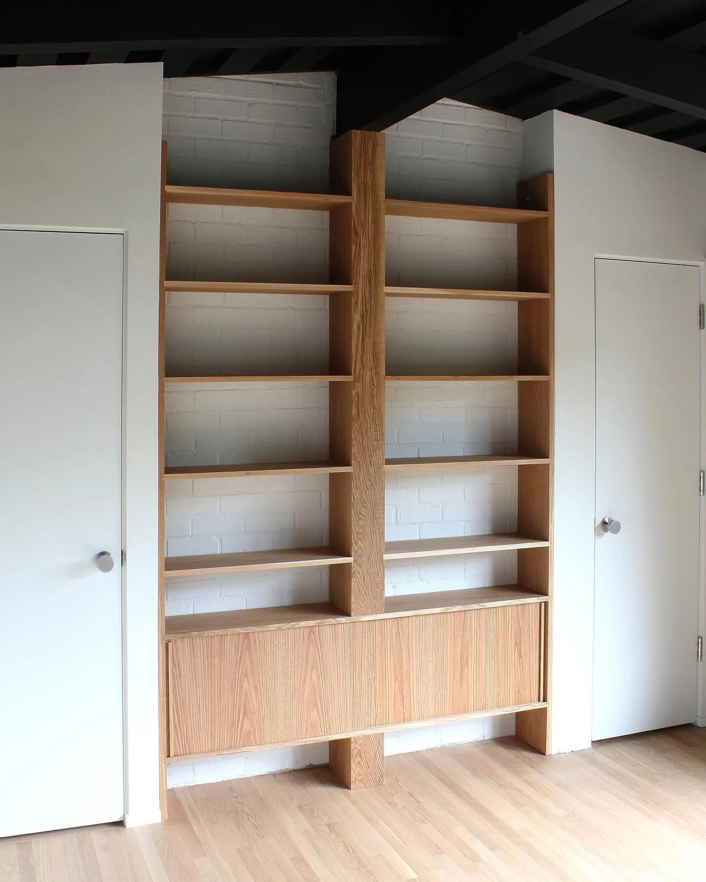 Recent build, solid white oak. Design by @stormymondaygoods