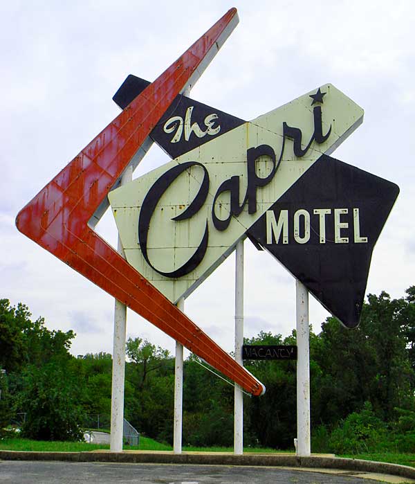 Capri_motel_sign.jpg
