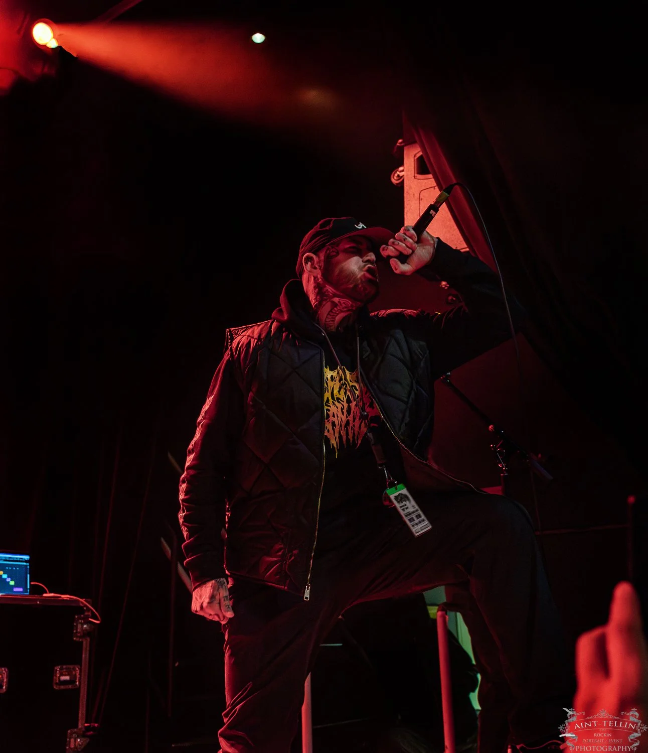 despised icon irving 25A9350-Enhanced-NR.jpg