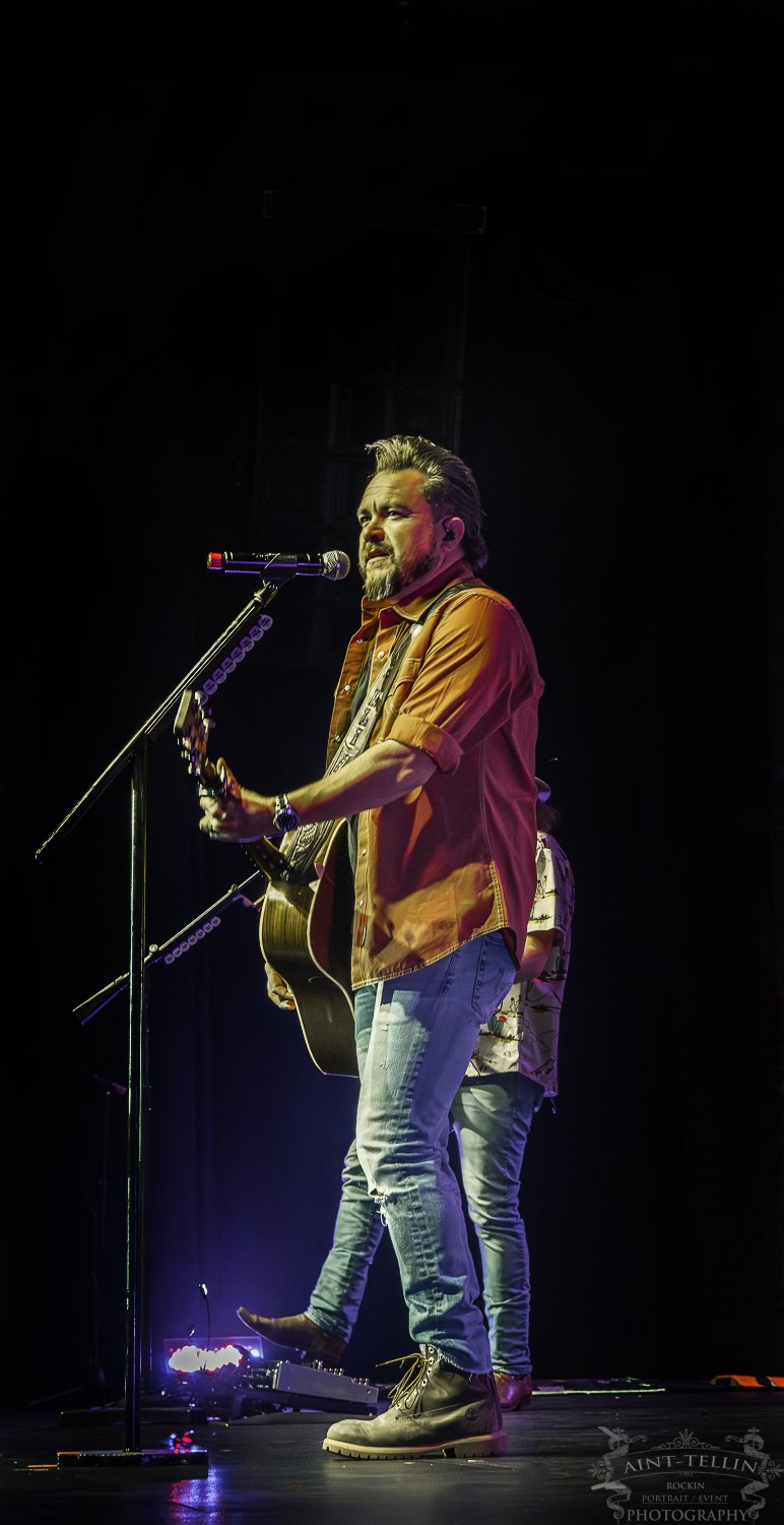 eli young band paramountA0748-Enhanced-NR.jpg