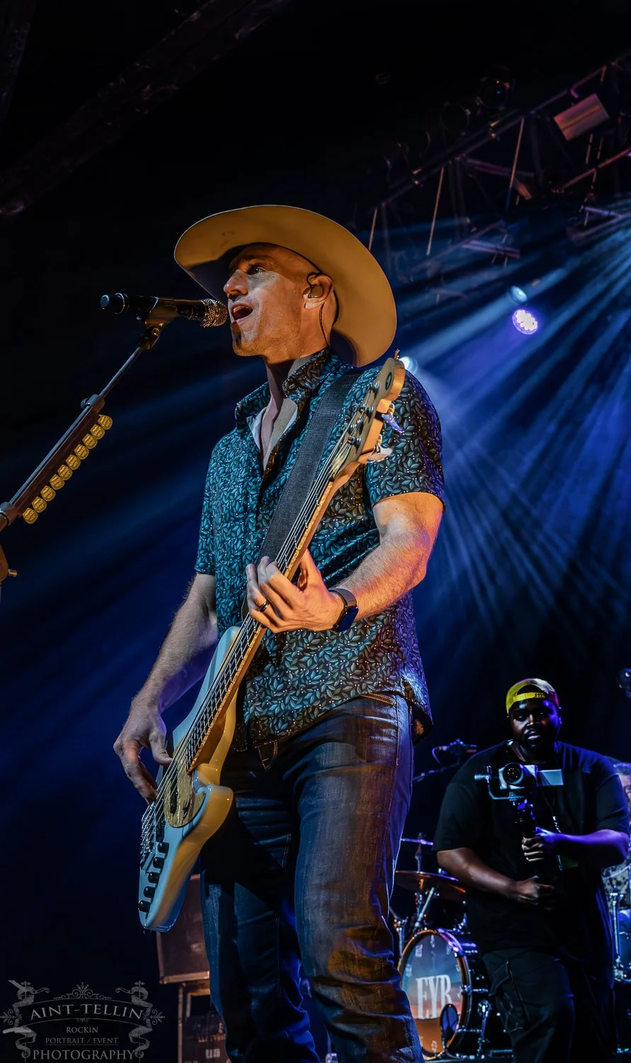 eli young band paramountA0752-Enhanced-NR.jpg