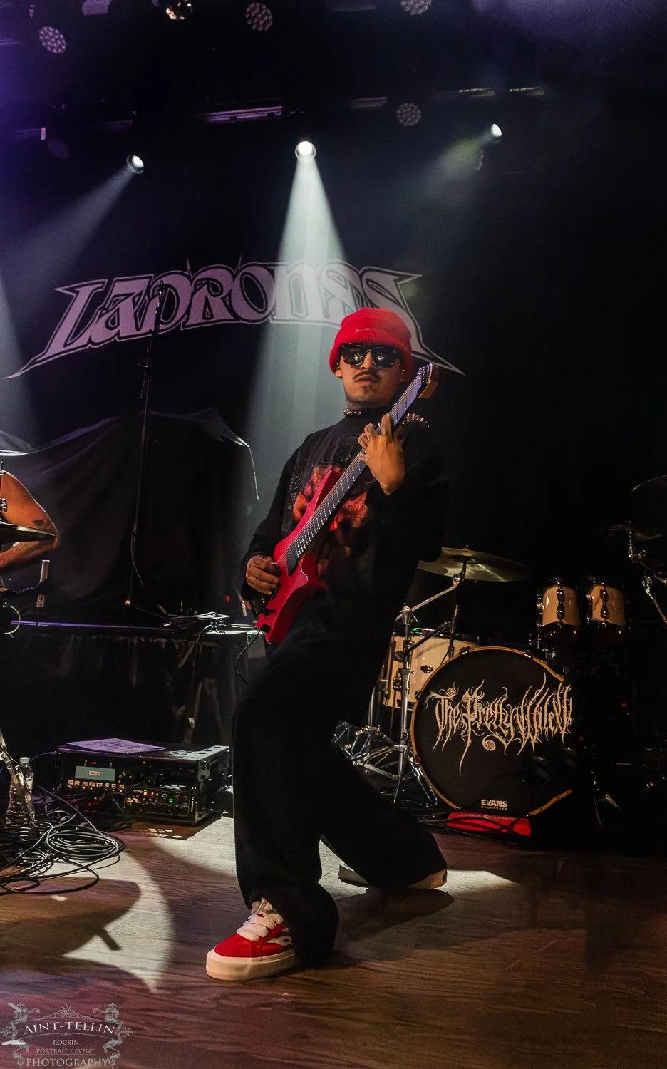 Ladrones irving 26A9547-Enhanced-NR.jpg