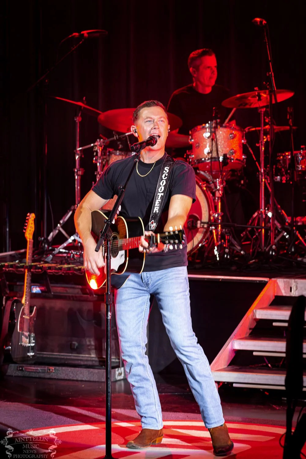Scotty McCreery westbury 26_9178-Enhanced-NR.jpg