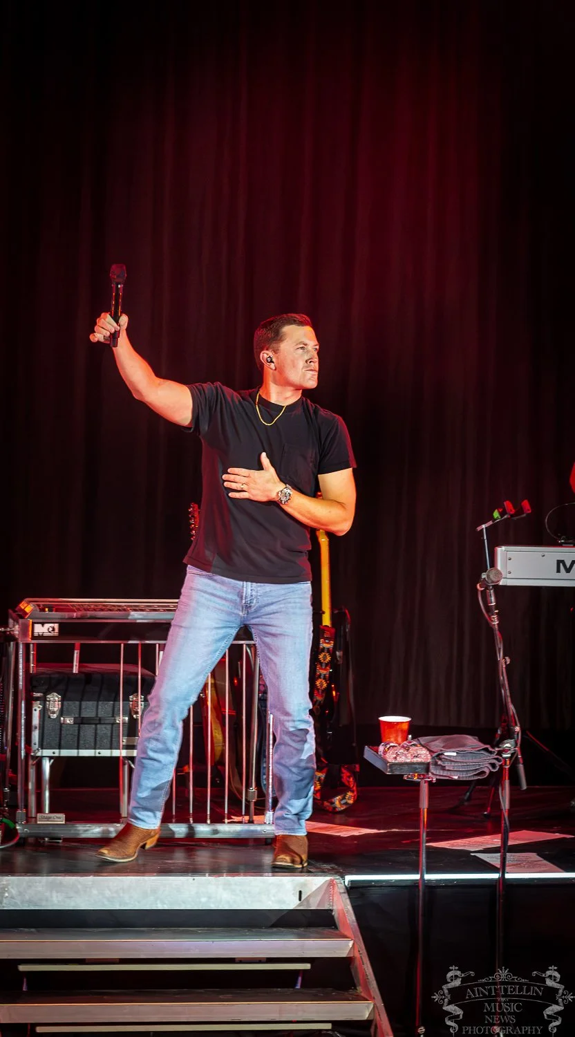 Scotty McCreery westbury 26_9188-Enhanced-NR.jpg