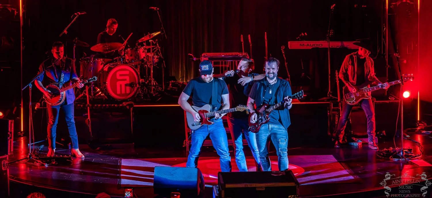 Scotty McCreery westbury 26A1745-Enhanced-NR.jpg