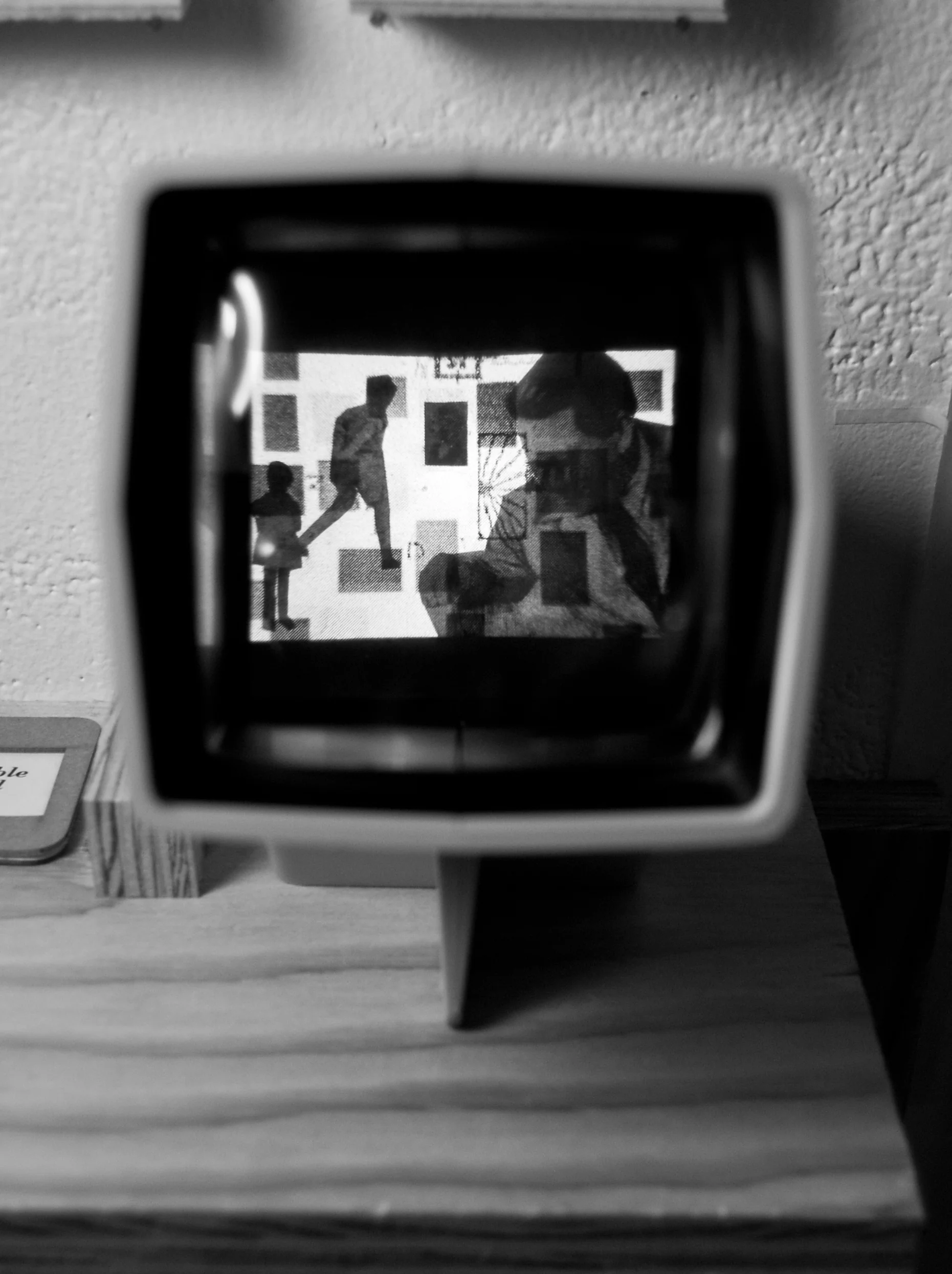 Peering into the slide viewer