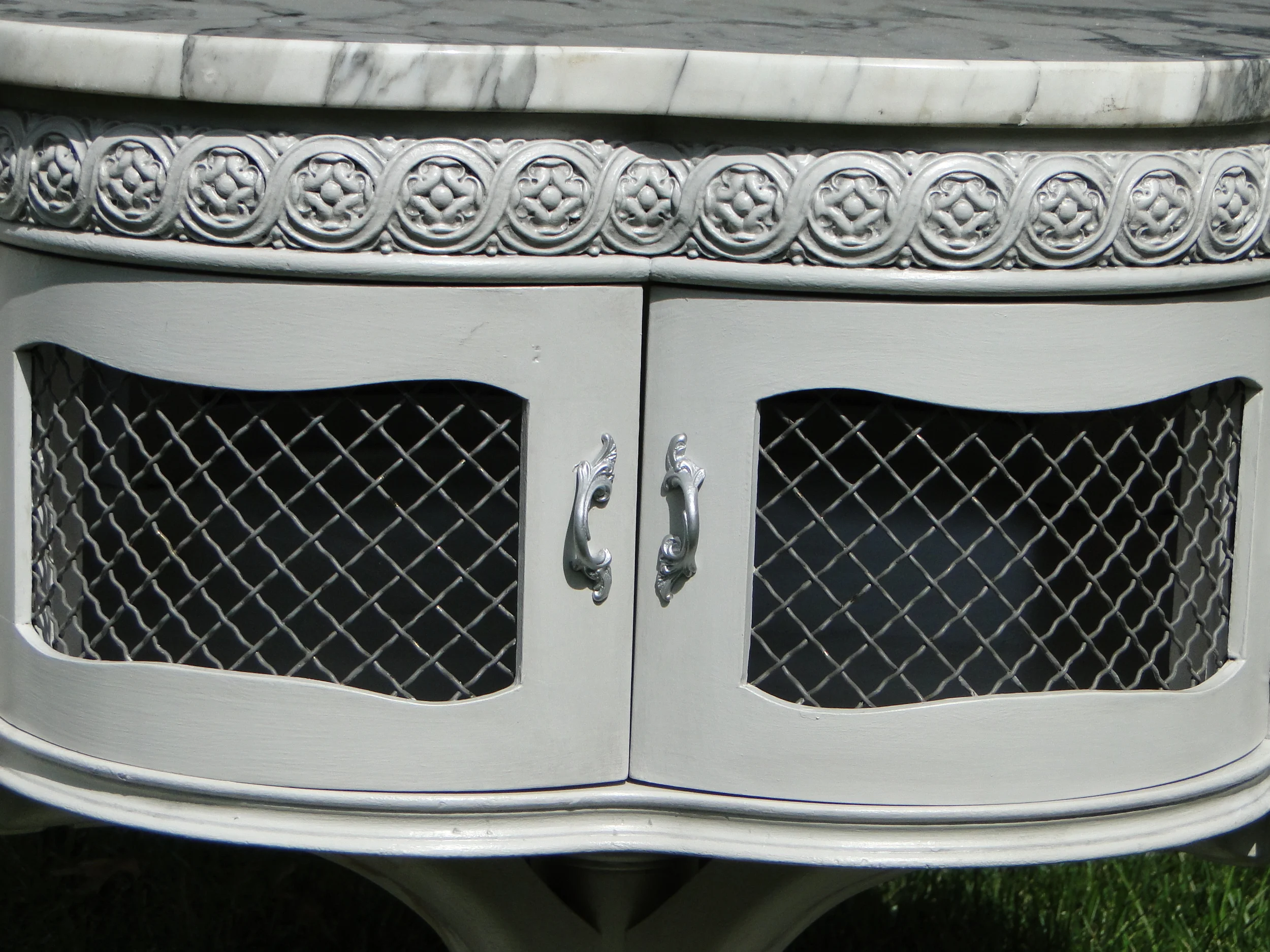 After close up doors.JPG