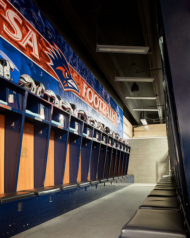 UTSA-Lockeroom04.jpg