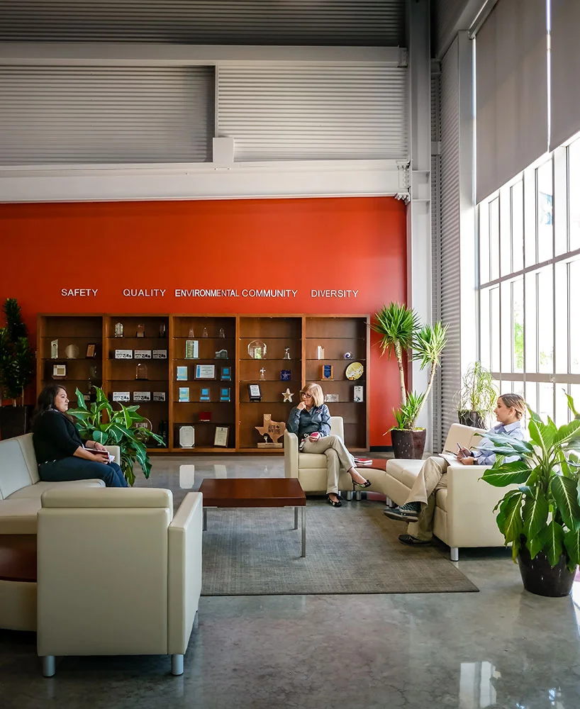 TTLobby06.jpg