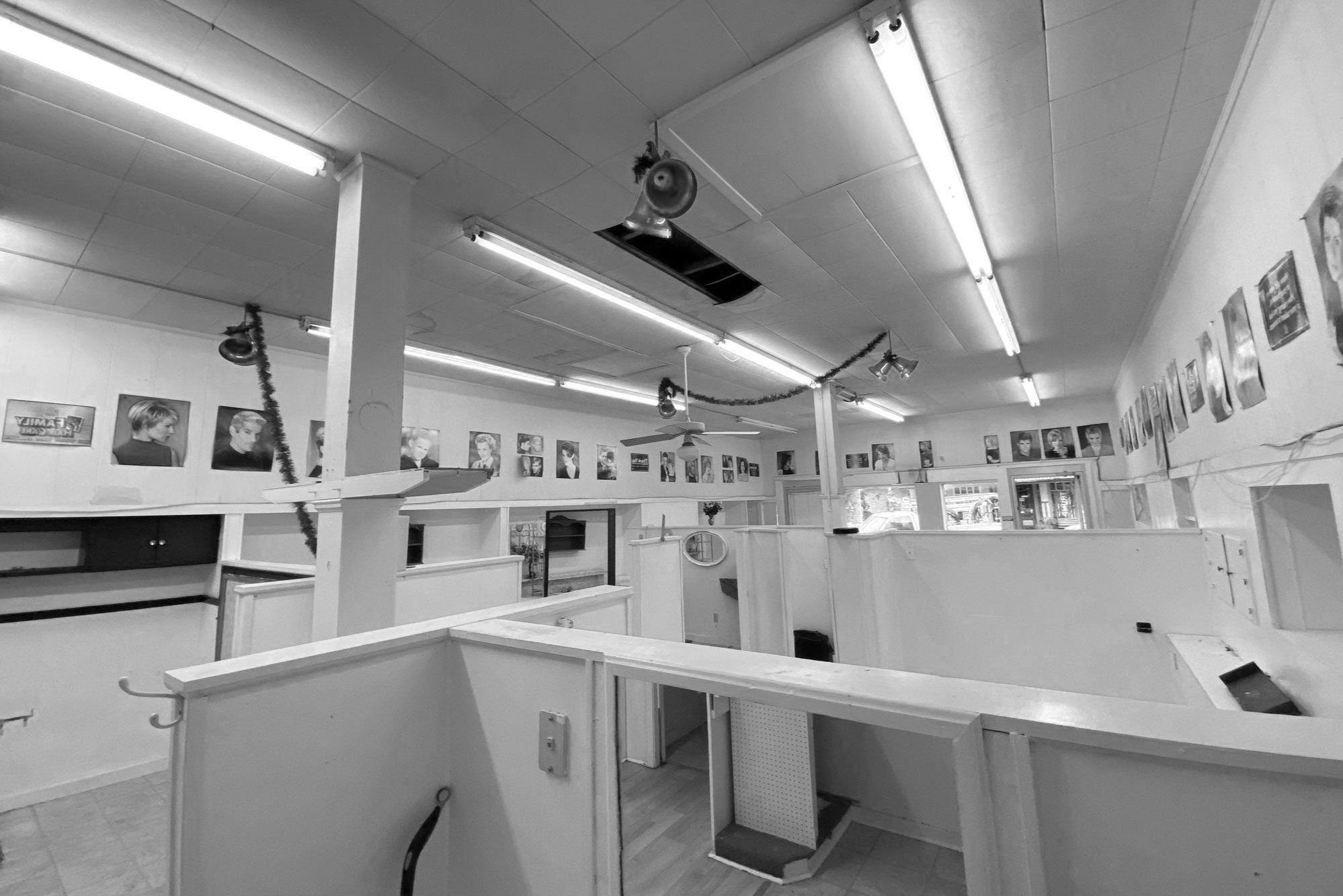11Cuero%2B-%2BInteriorBefore.jpg