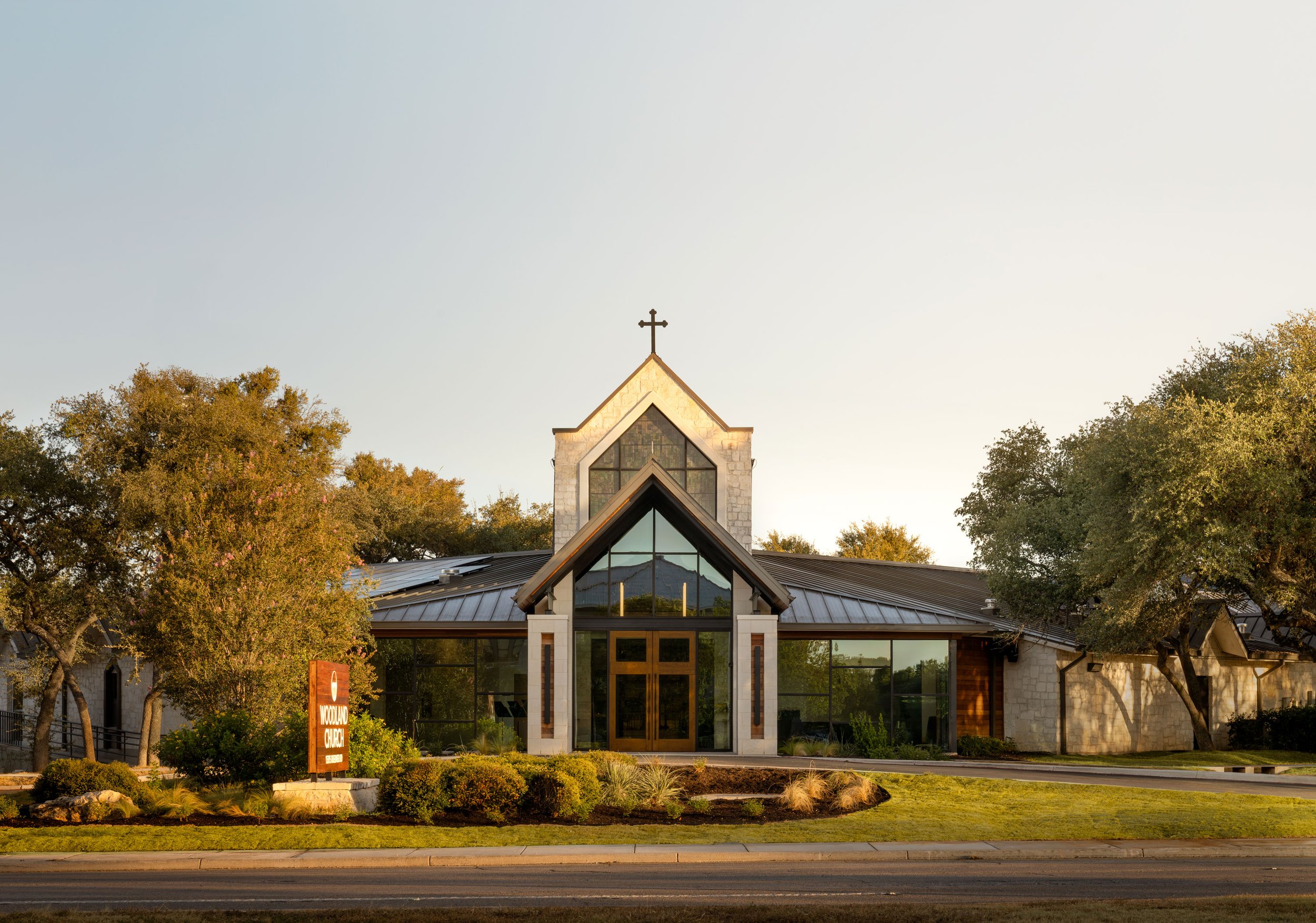 WoodlandNarthex01.jpg