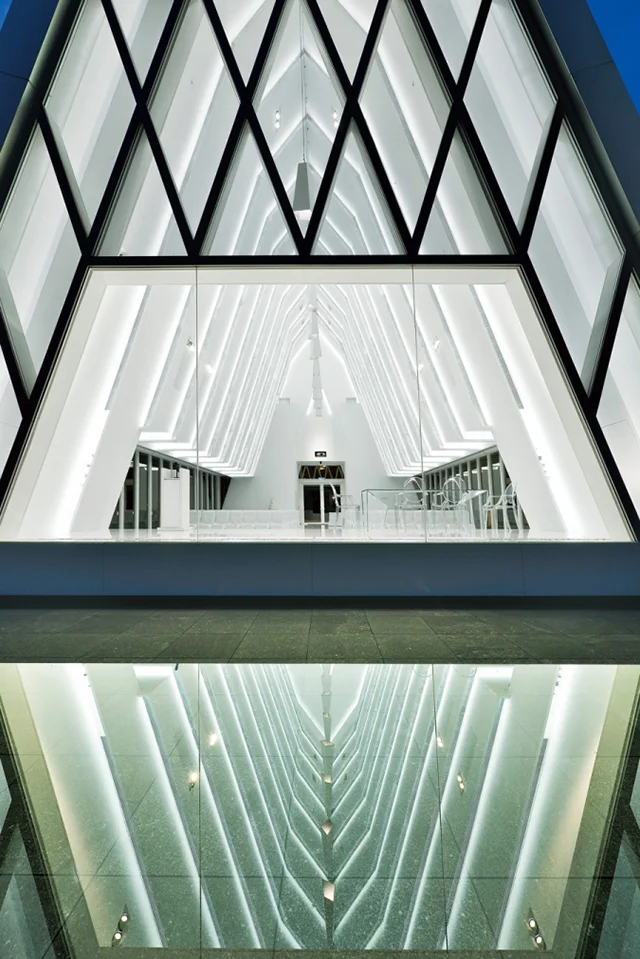 The-White-Chapel-By-Danny-Cheng-Discovery-Bay-4.jpg